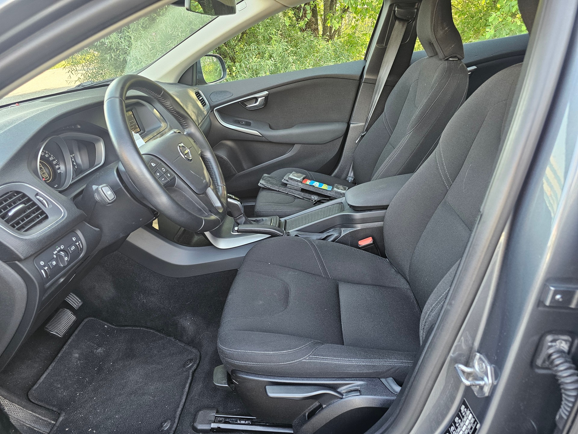 VOLVO V40 D3 Inscription Geartronic-image-9