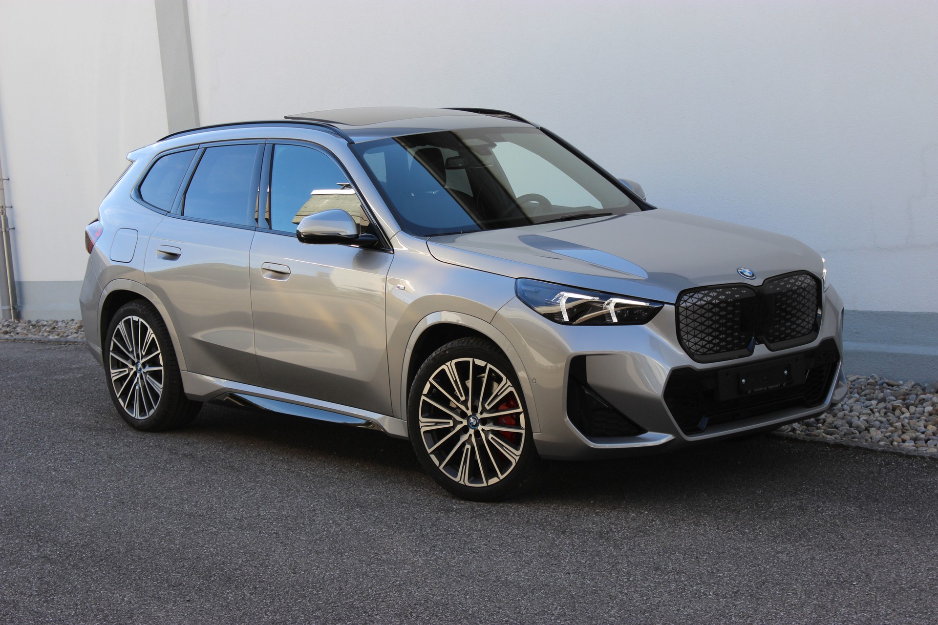 BMW iX1 xDrive 30 M Sport Pro *0.9%-LEASINGAKTION*-image-12