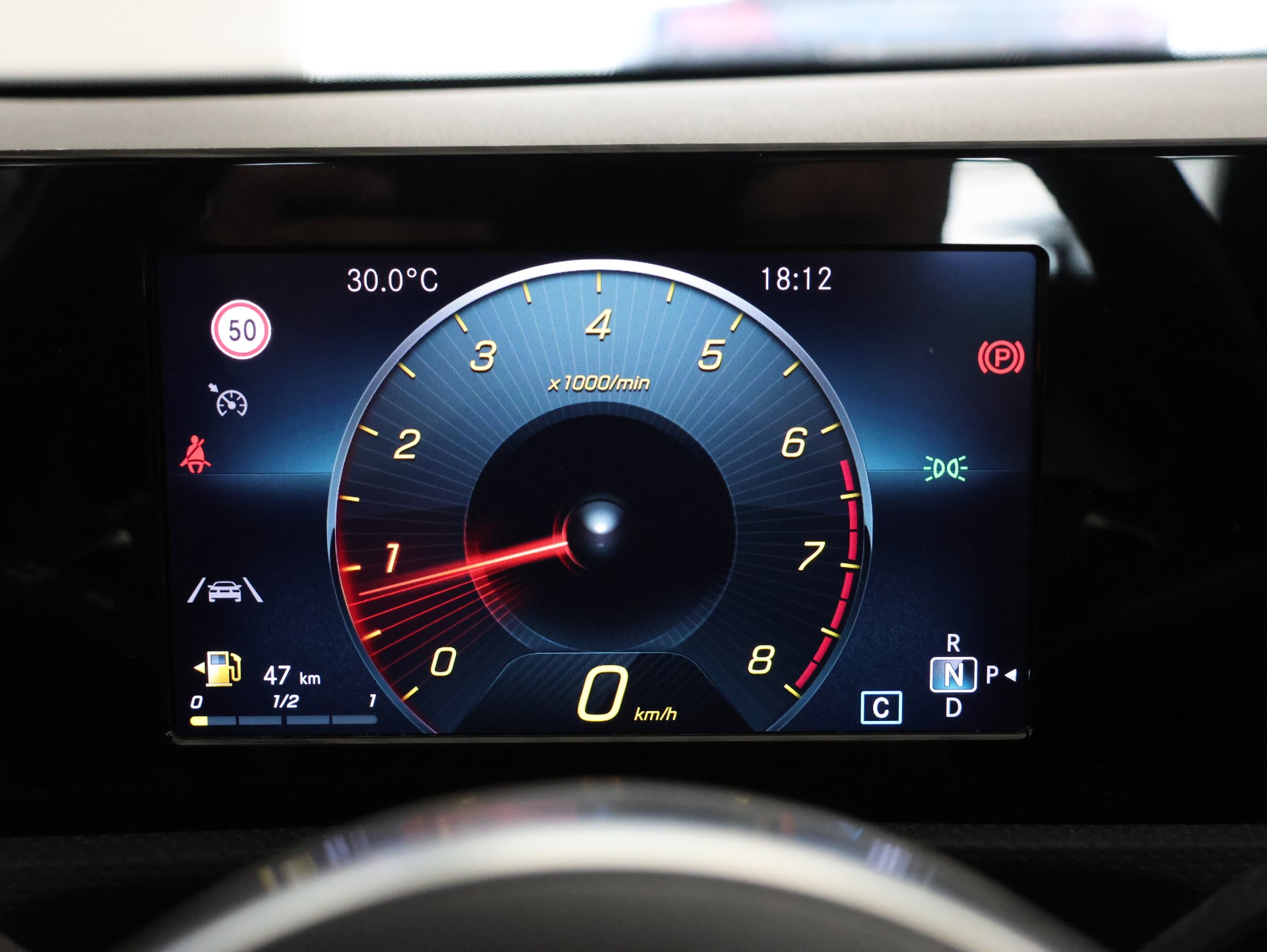 MERCEDES-BENZ A 180 d AMG Line *Rückfahrkamera* *Sitzheizung* *Command Touch*-image-19