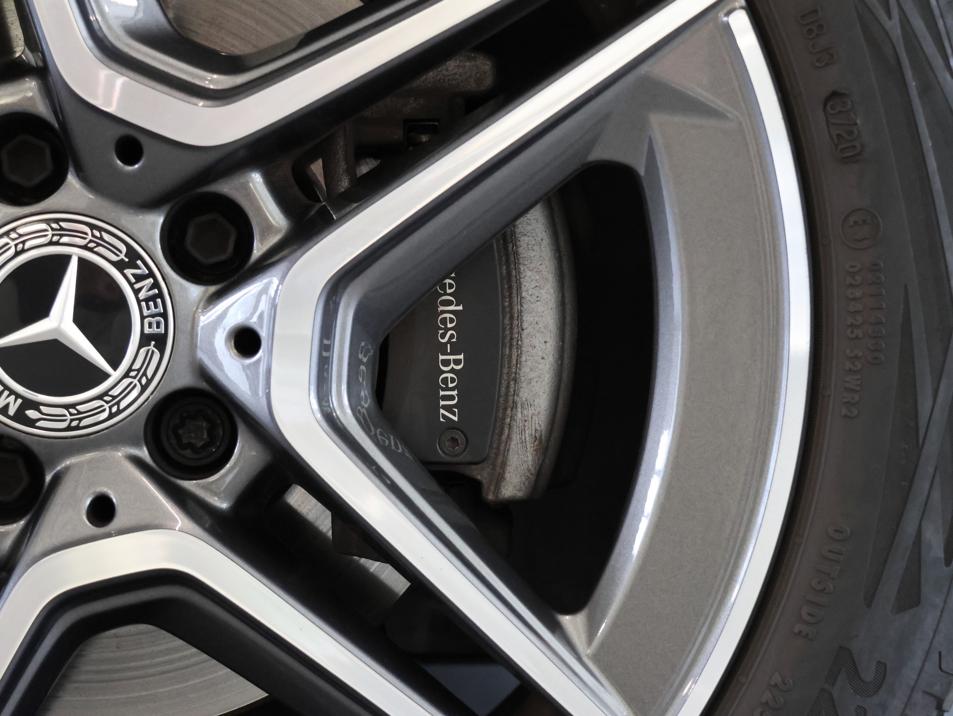 MERCEDES-BENZ A 180 d AMG Line *Rückfahrkamera* *Sitzheizung* *Command Touch*-image-14