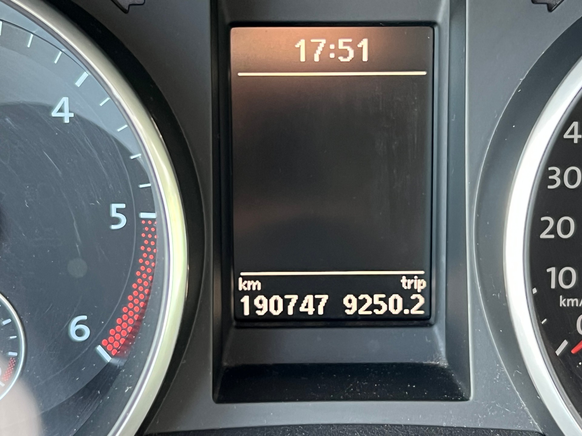 VW Golf 2.0 TDI Highline-image-14