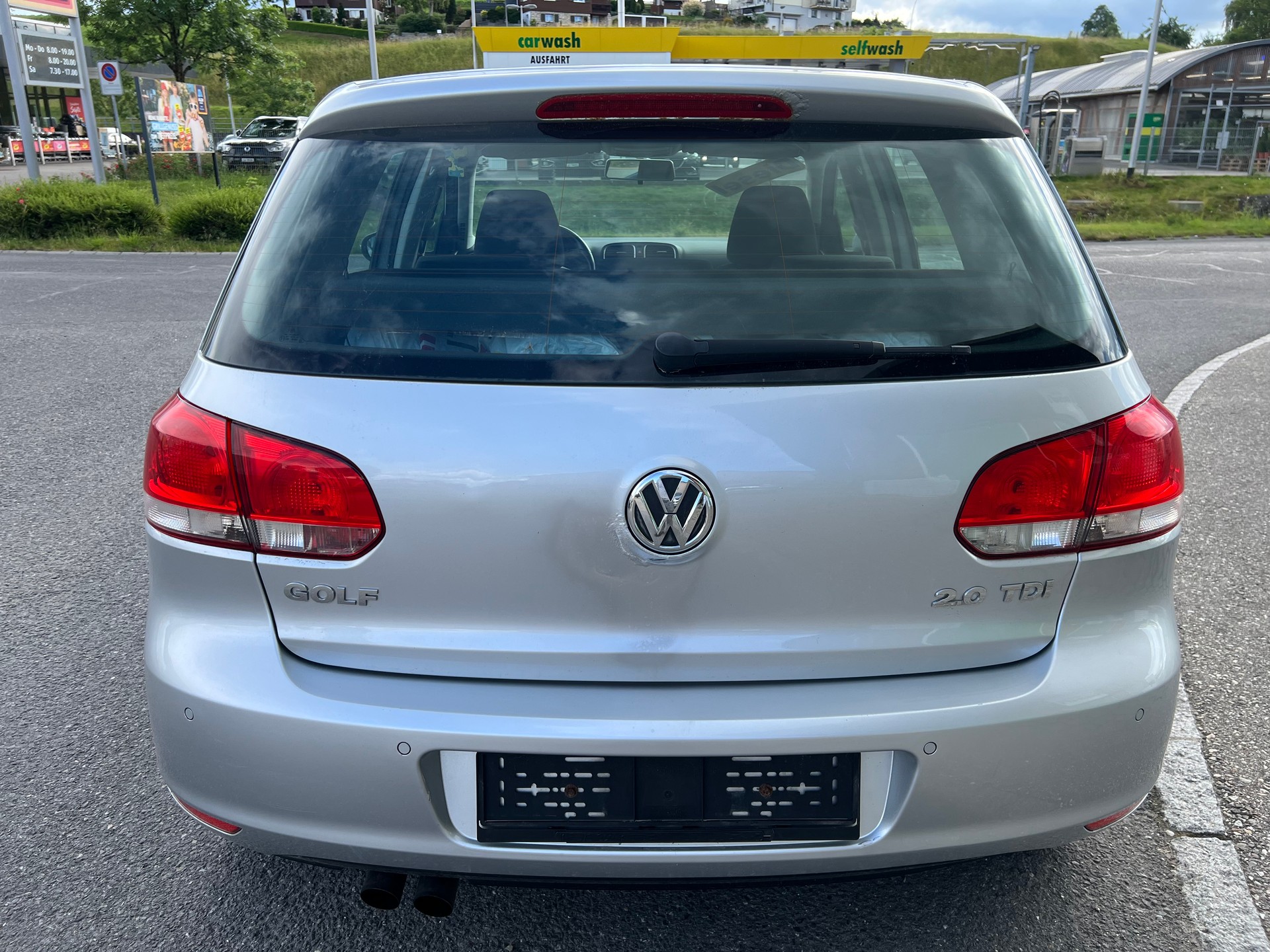 VW Golf 2.0 TDI Highline-image-5