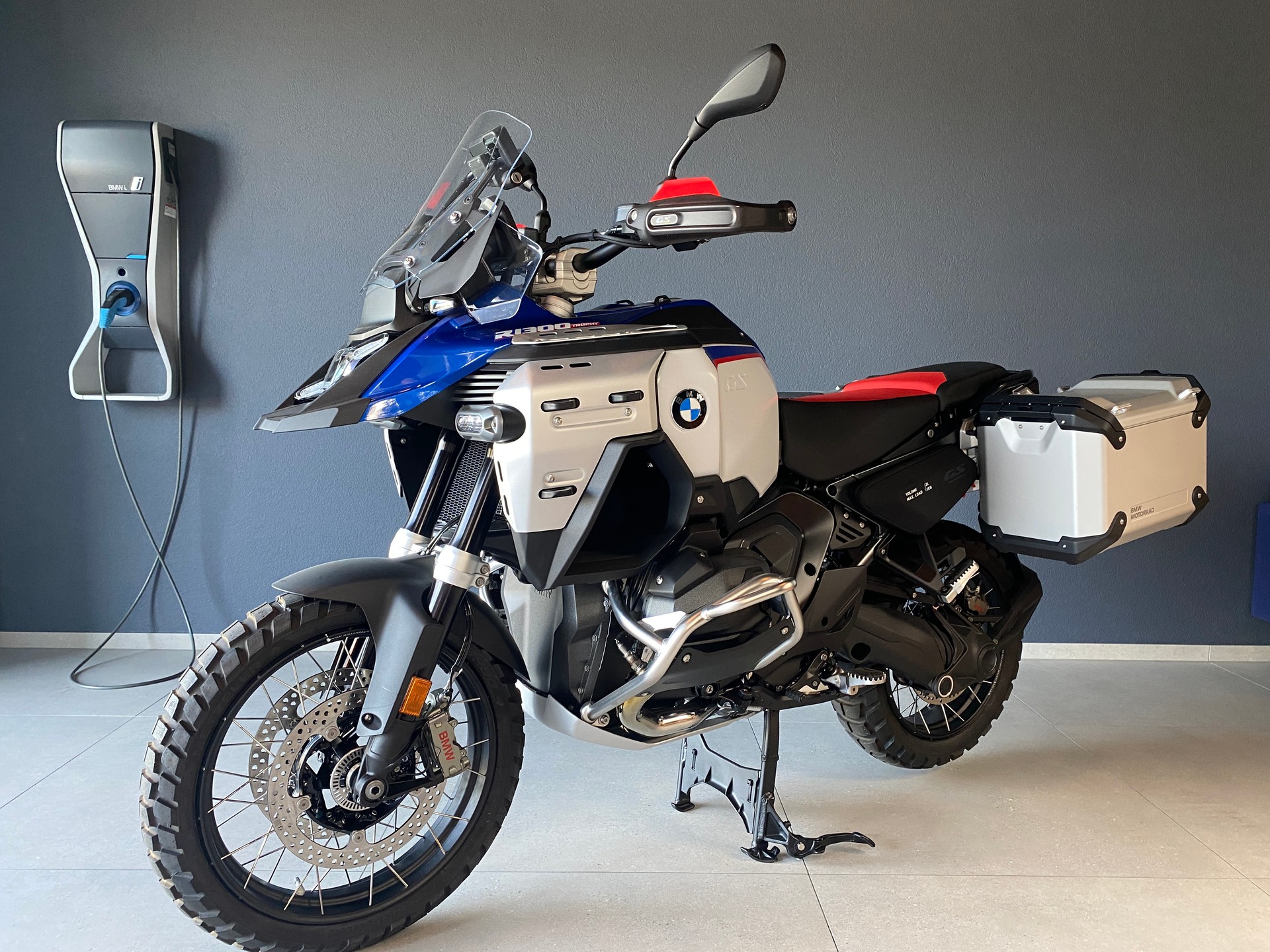 BMW R 1300 GS Adventure-image-1