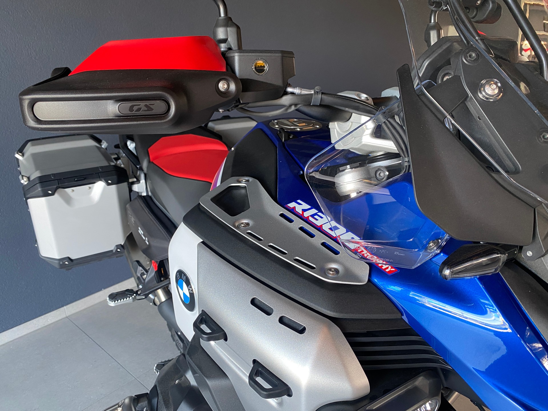 BMW R 1300 GS Adventure-image-3