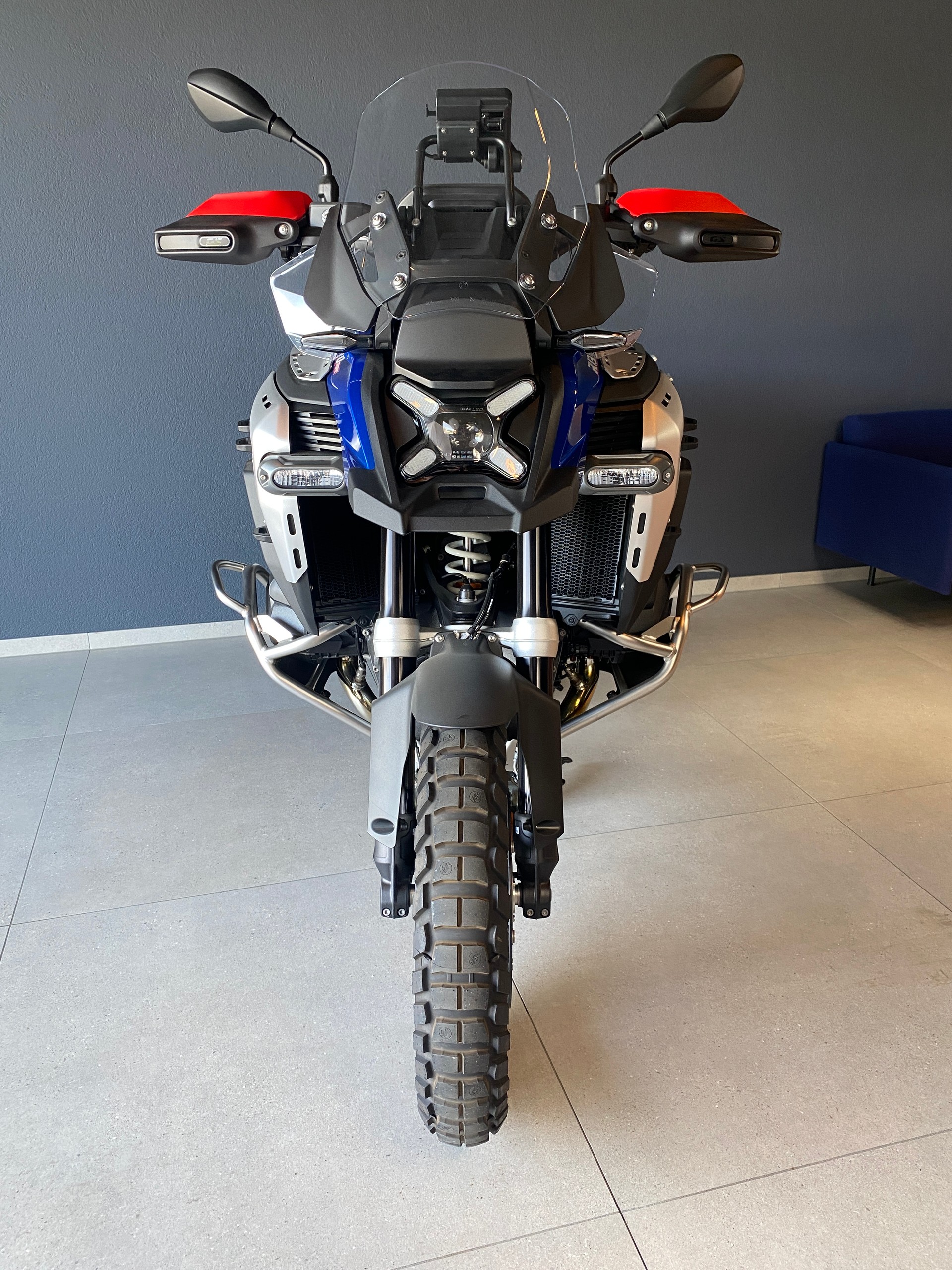 BMW R 1300 GS Adventure-image-2