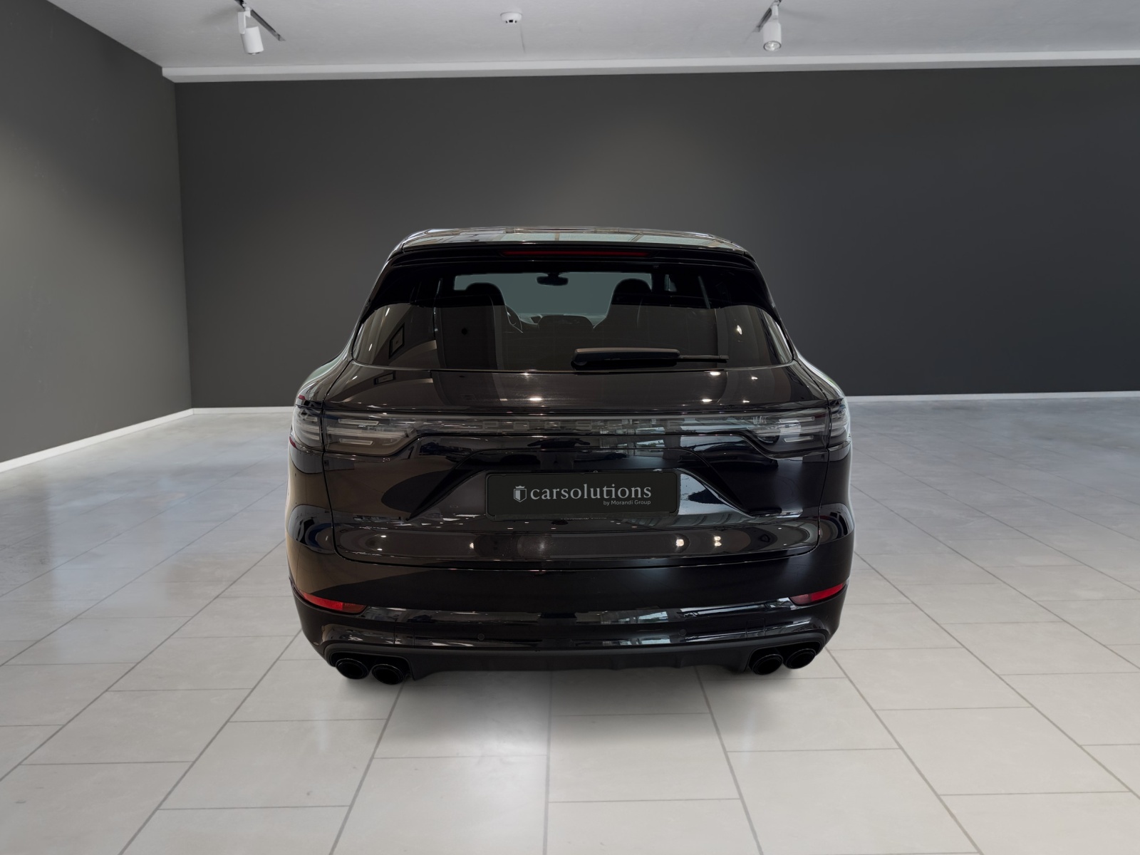 PORSCHE Cayenne Turbo-showroom-element-2