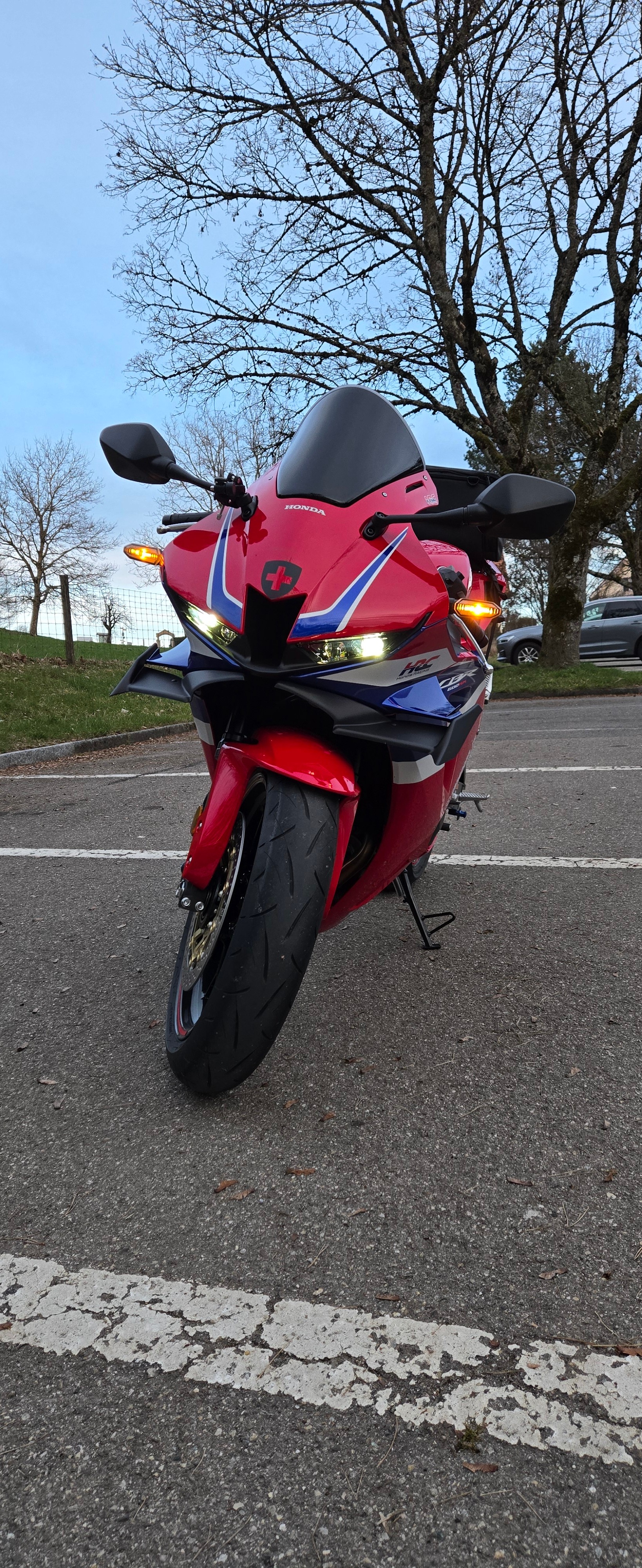 HONDA CBR 600 RR-image-1