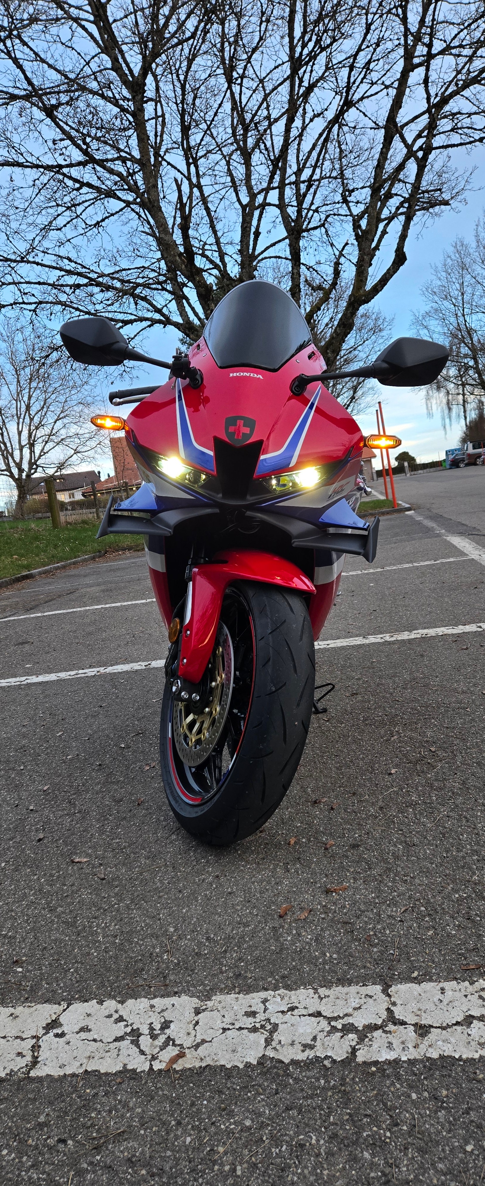 HONDA CBR 600 RR-image-0