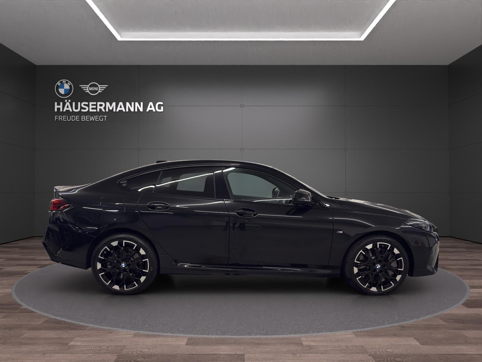 BMW M235i xDrive Gran Coupé M Sport-showroom-element-3