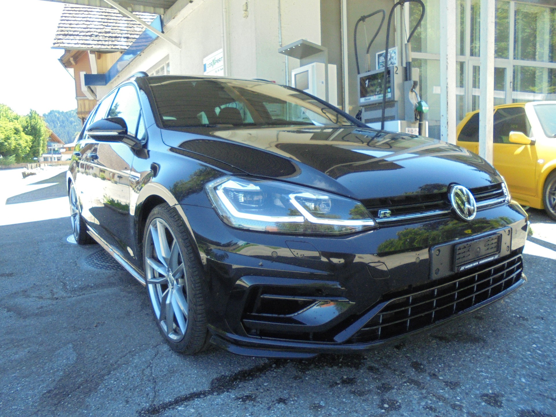 VW Golf Variant 2.0 TSI R 4Motion DSG