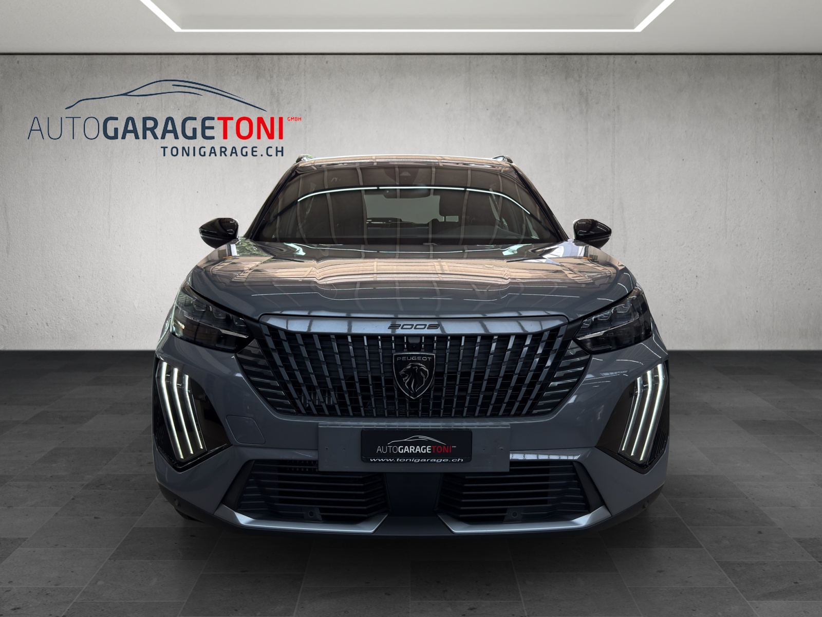 PEUGEOT 2008 1.2 PureTech GT-showroom-element-2