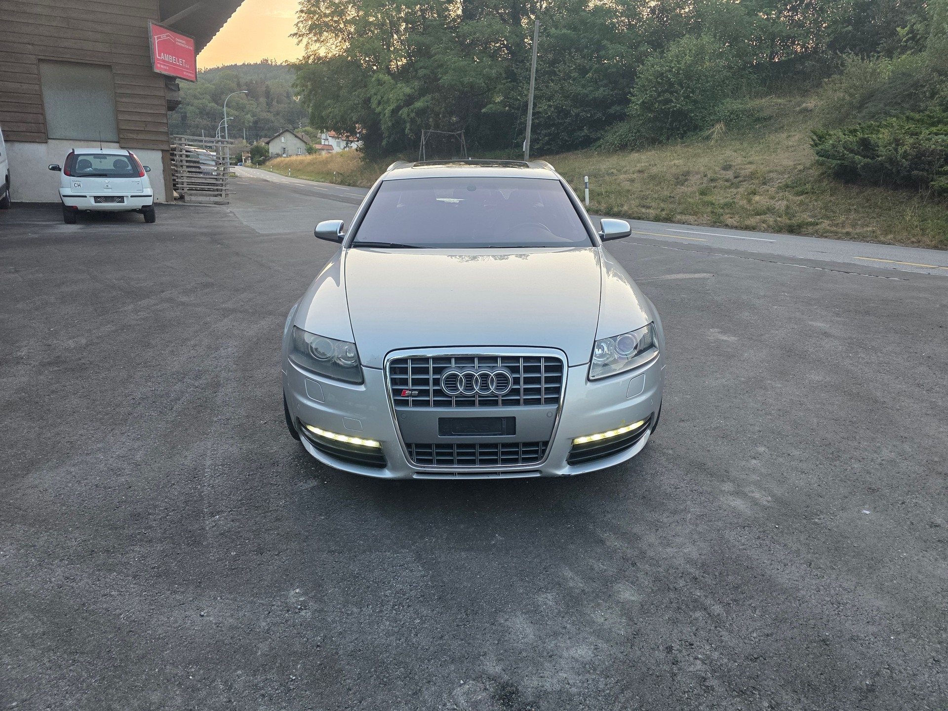 AUDI S6 Avant 5.2 V10 quattro tiptronic
