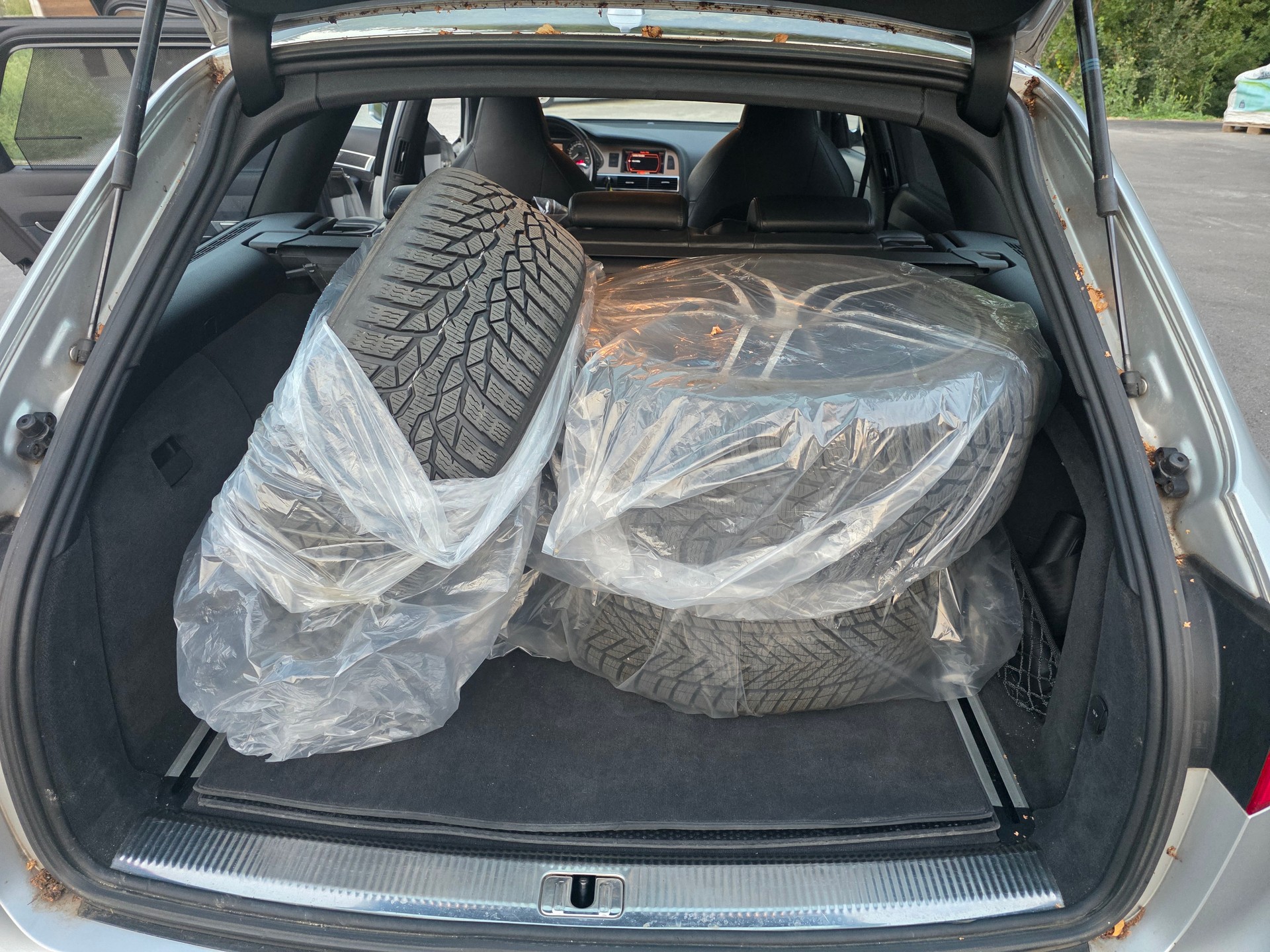 AUDI S6 Avant 5.2 V10 quattro tiptronic-image-9