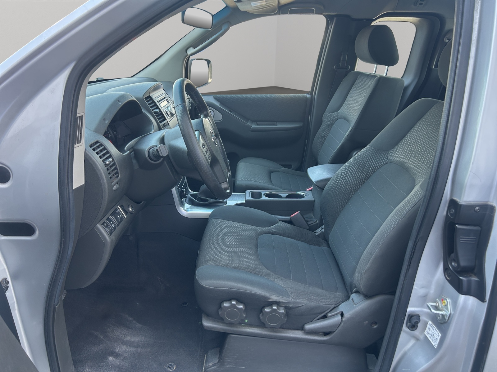 NISSAN Navara Double Cab SE 2.5 dCi 4WD-image-10