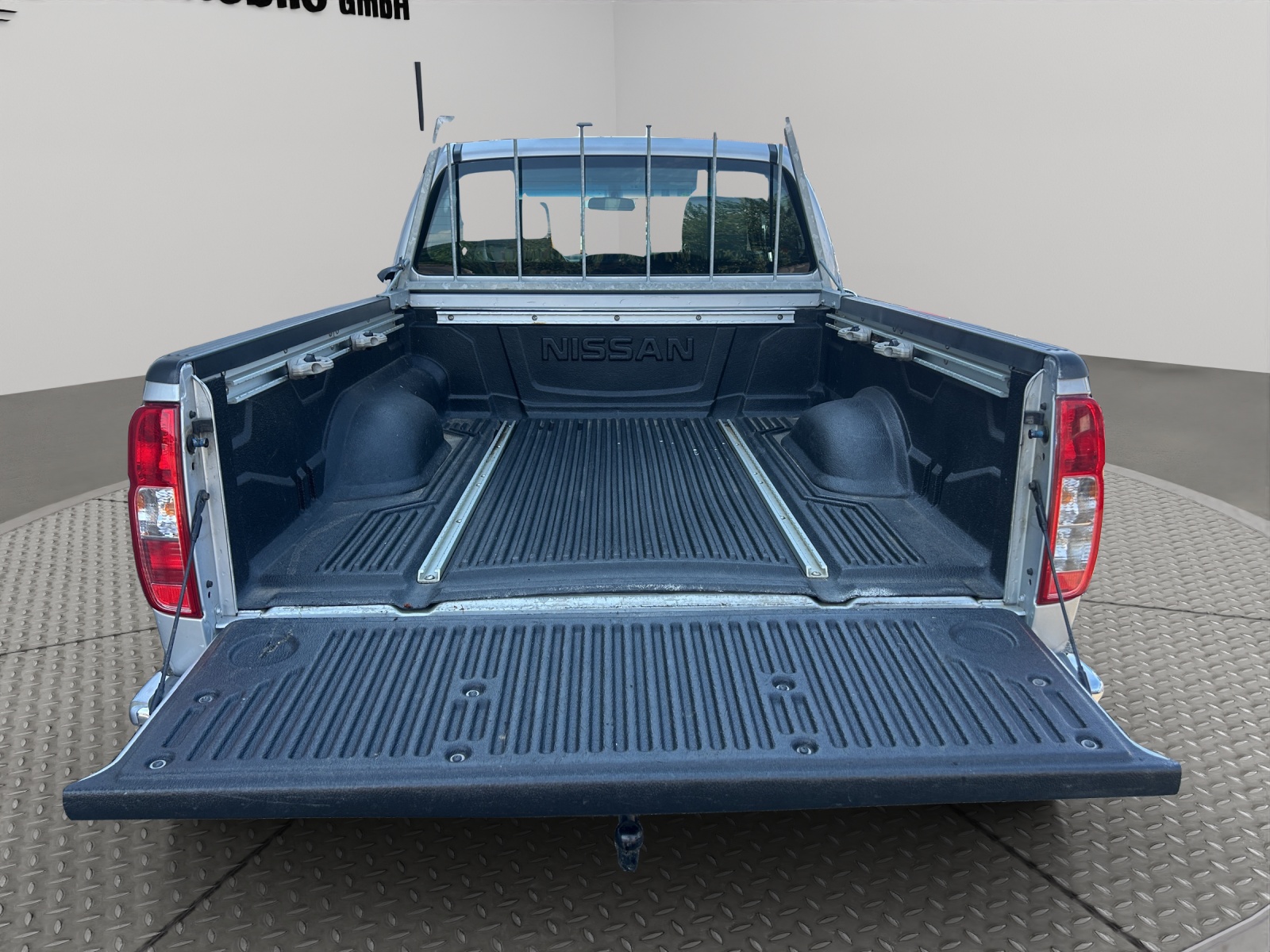NISSAN Navara Double Cab SE 2.5 dCi 4WD-image-8