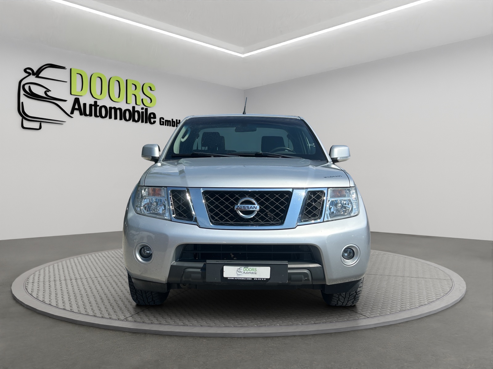 NISSAN Navara Double Cab SE 2.5 dCi 4WD-showroom-element-1