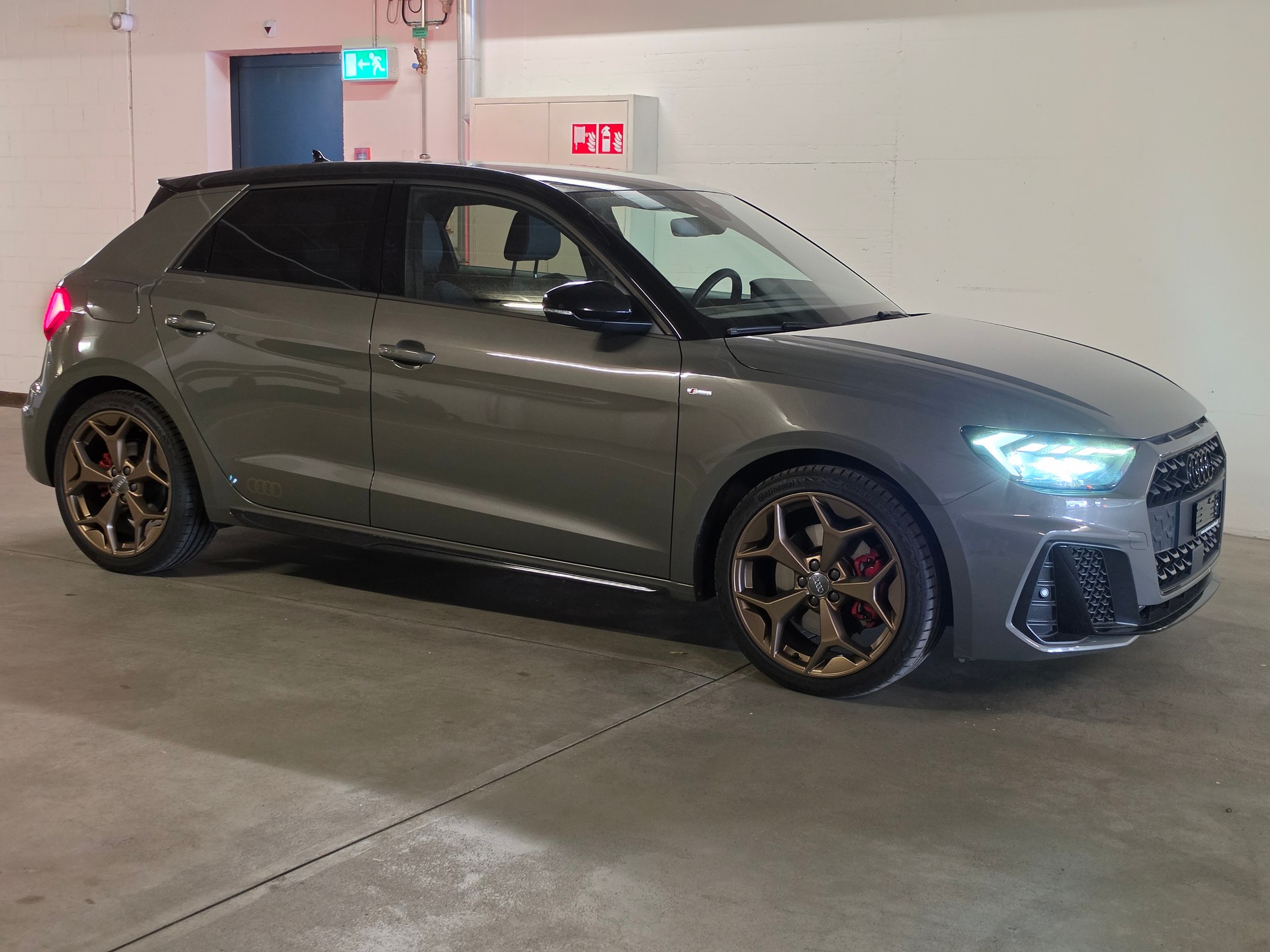 AUDI 2.0 40 TFSI S Line S-Tronic