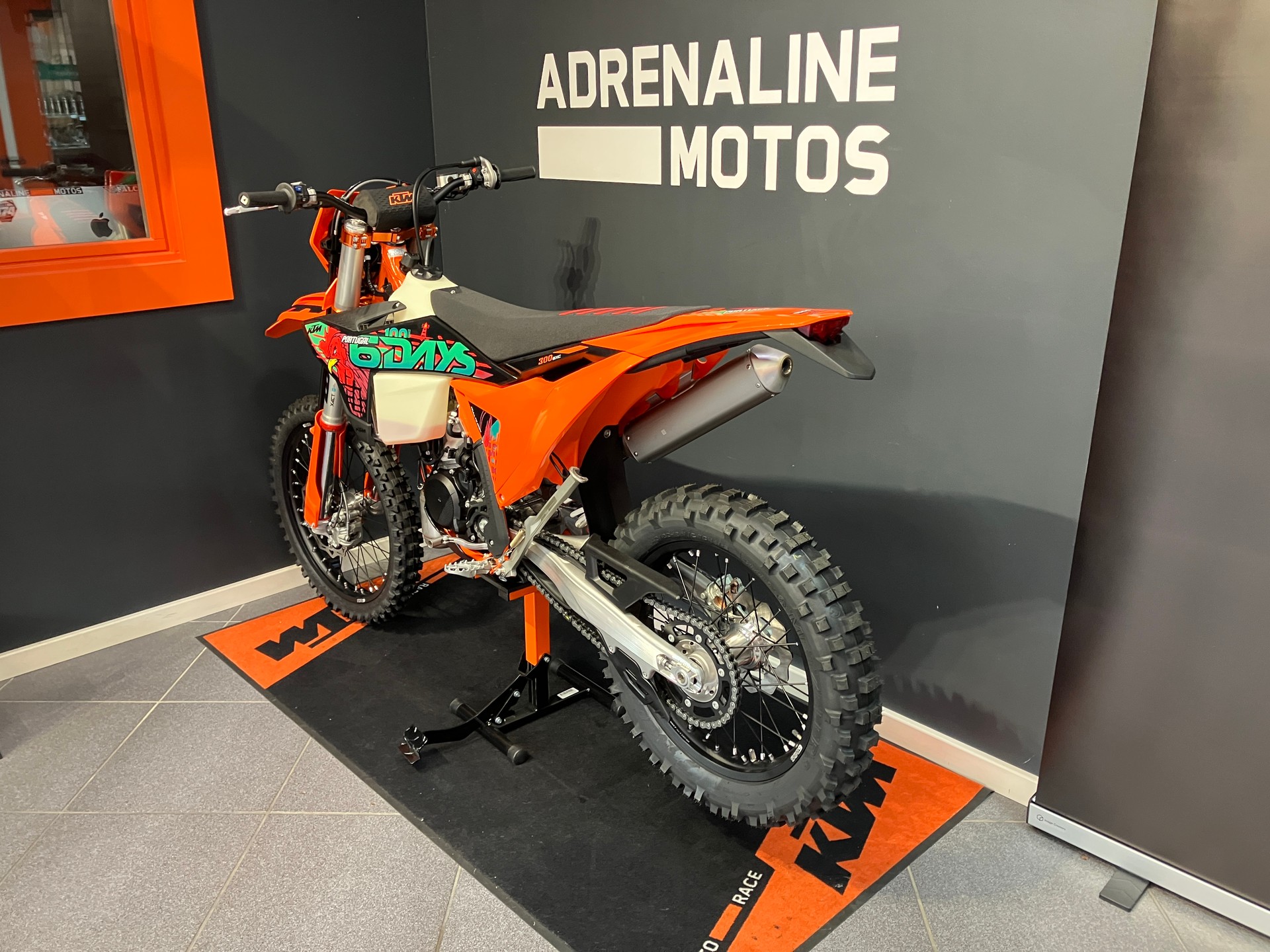 KTM 300 EXC Six Days 2027-image-2