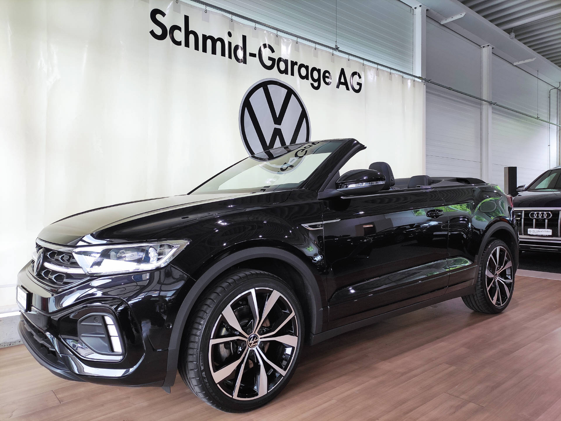 VW T-Roc Cabriolet 1.5 TSI R-Line Black-Style DSG-showroom-element-1