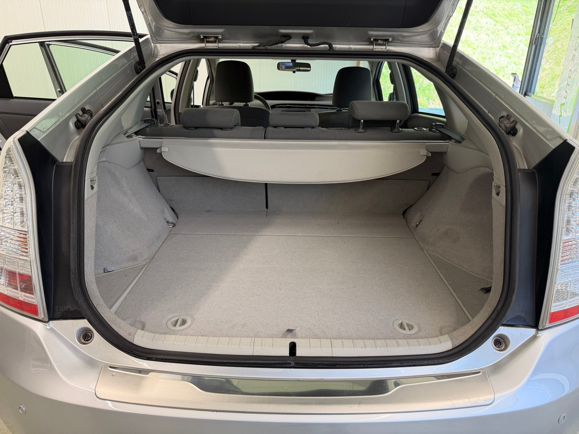 TOYOTA Prius 1.8 16V HSD Sol-image-14