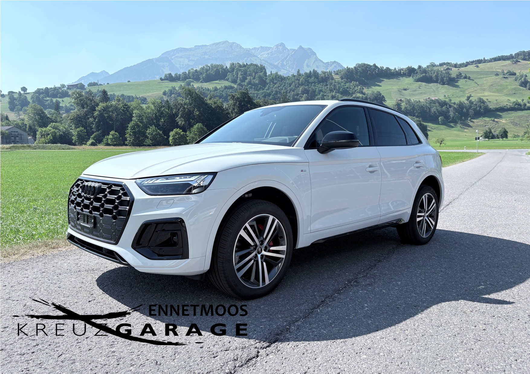 AUDI Q5 40 TDI Black Edition quattro S-tronic *CH-Fahrzeug m. ASSP+8-fach bereift m. Pneu*-image-1