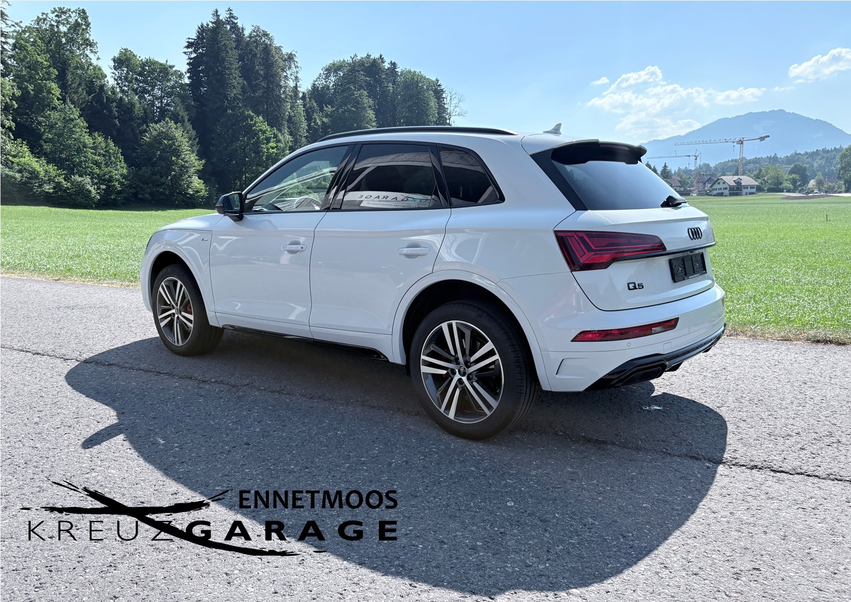 AUDI Q5 40 TDI Black Edition quattro S-tronic *CH-Fahrzeug m. ASSP+8-fach bereift m. Pneu*-image-5