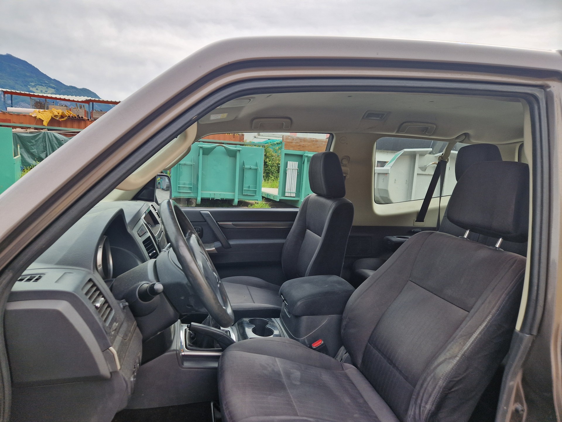 MITSUBISHI Pajero 3.2 DI-D Profi-image-8