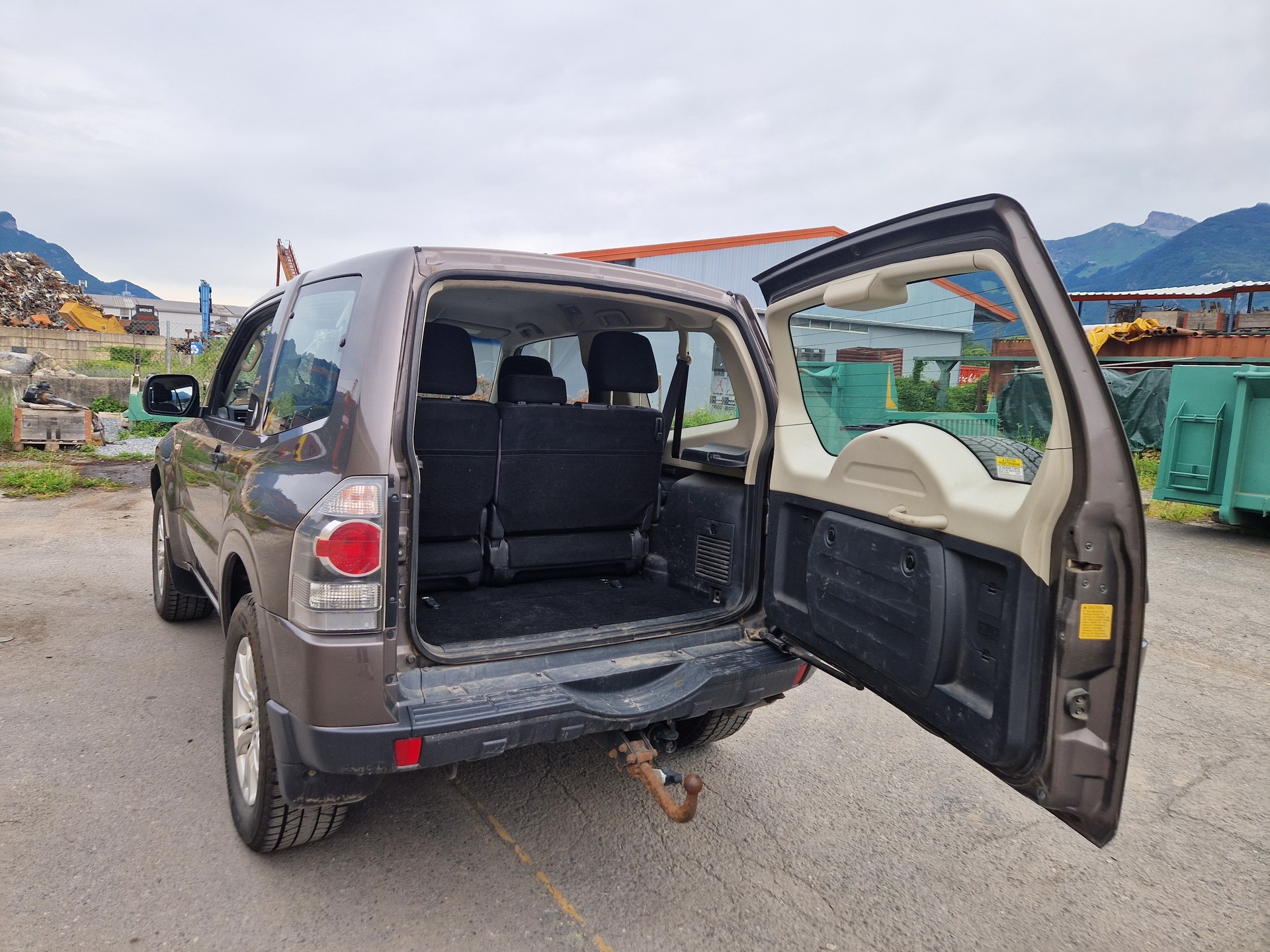 MITSUBISHI Pajero 3.2 DI-D Profi-image-6
