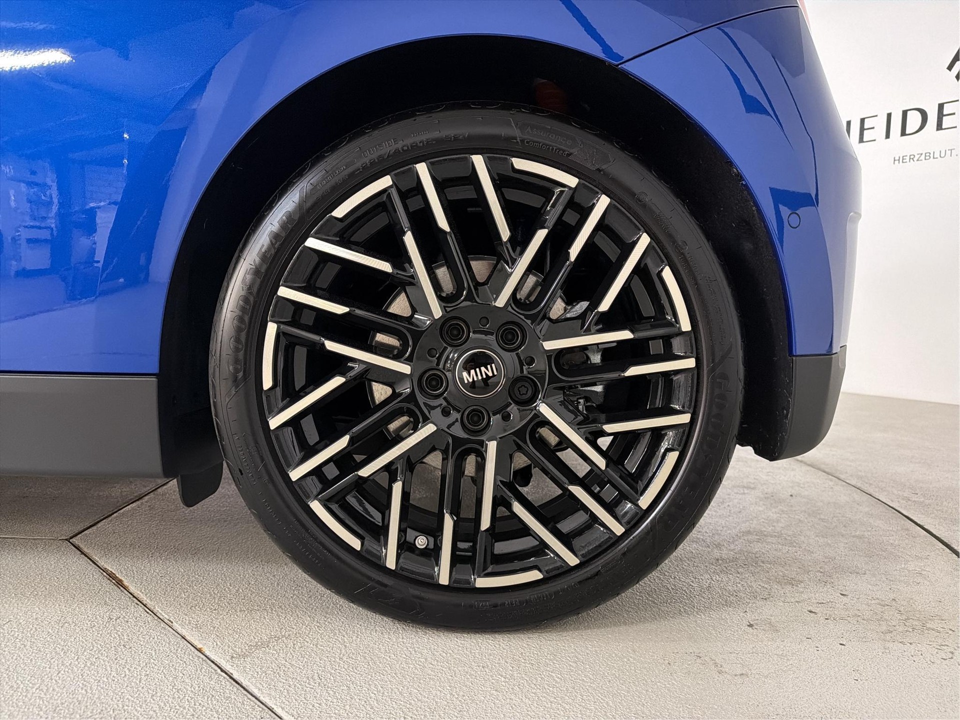 MINI Cooper SE-image-7