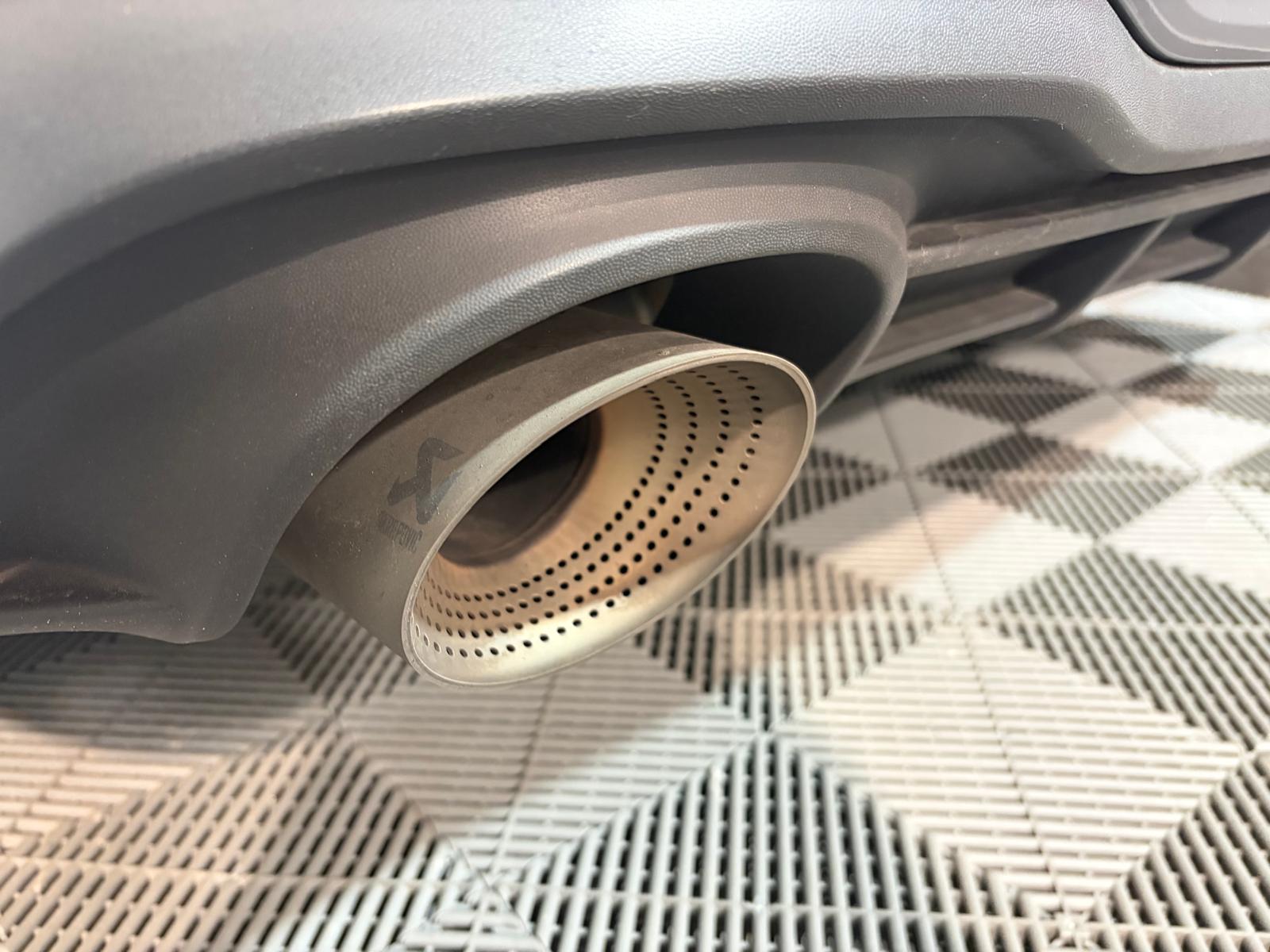 VW Golf 2.0 TSI GTI Clubsport 45 DSG - Akrapovic - Toit ouvrant-image-9