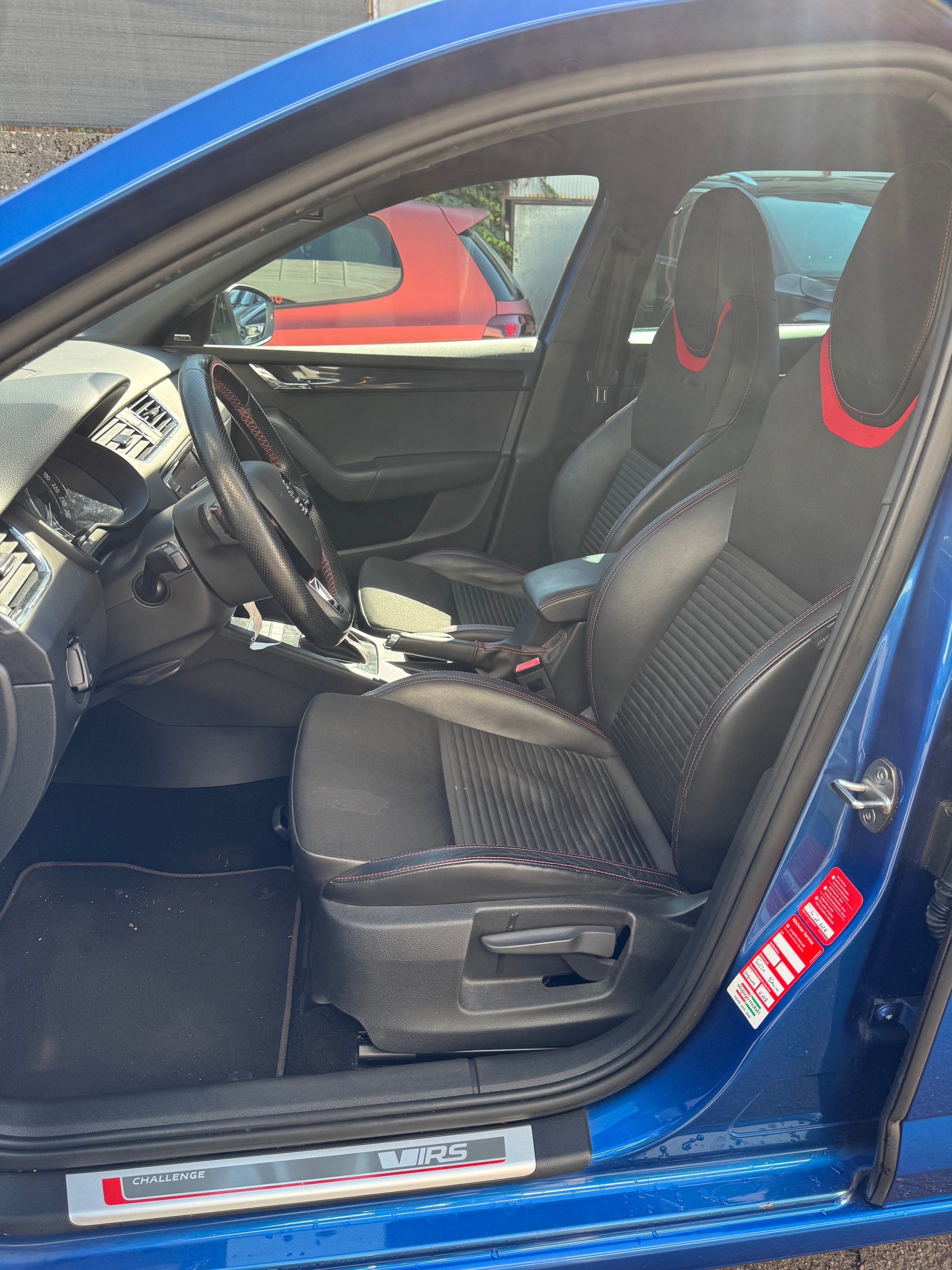 SKODA Octavia Combi 2.0 TSI RS DSG-image-21