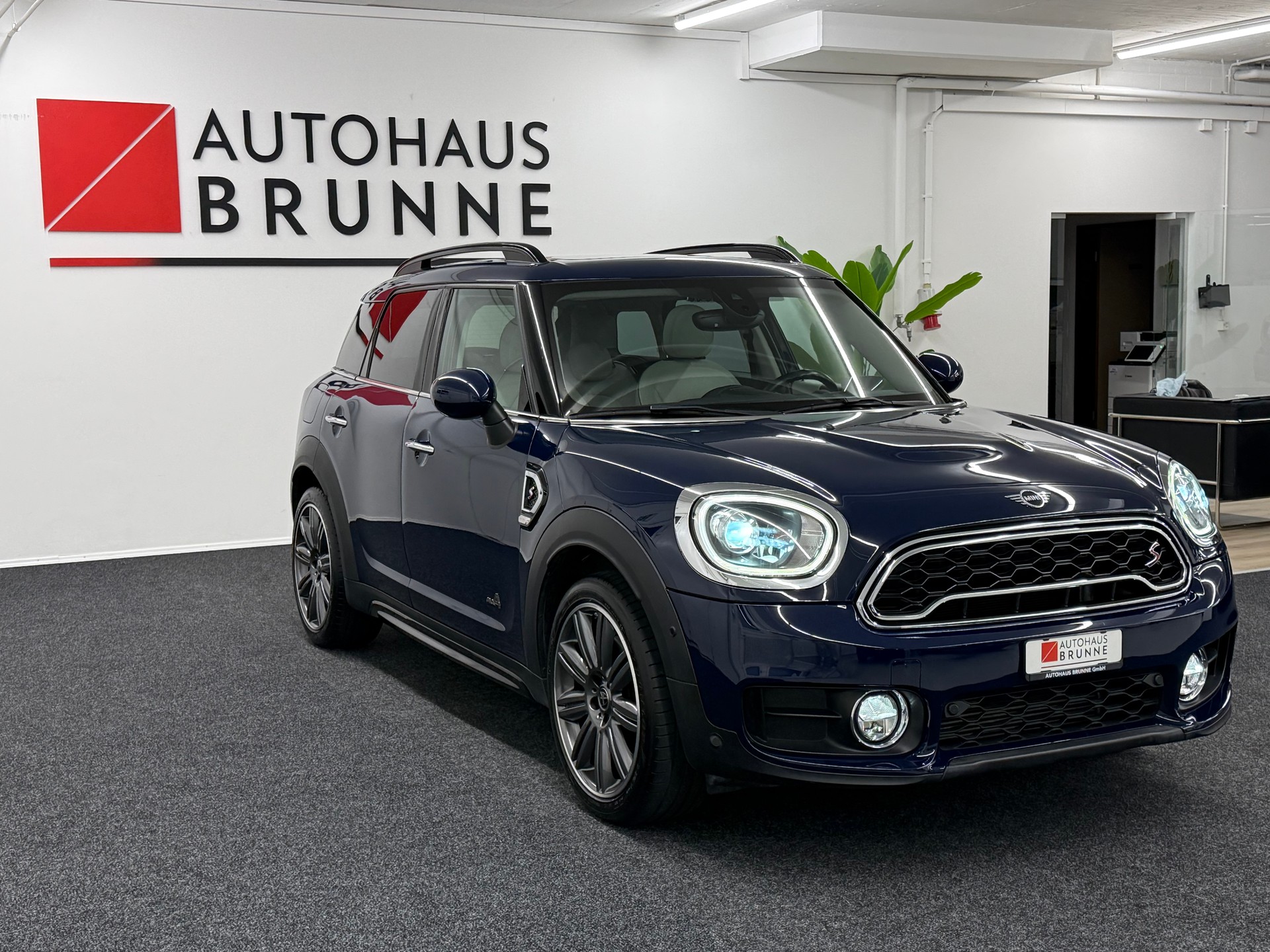 MINI Countryman Cooper S ALL4 Steptronic-showroom-element-2