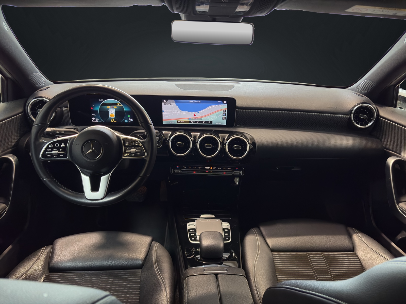 MERCEDES-BENZ A 180 d Edition-image-10