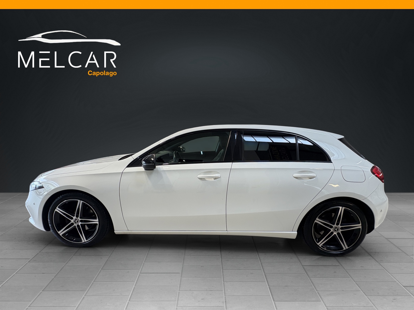 MERCEDES-BENZ A 180 d Edition-image-4