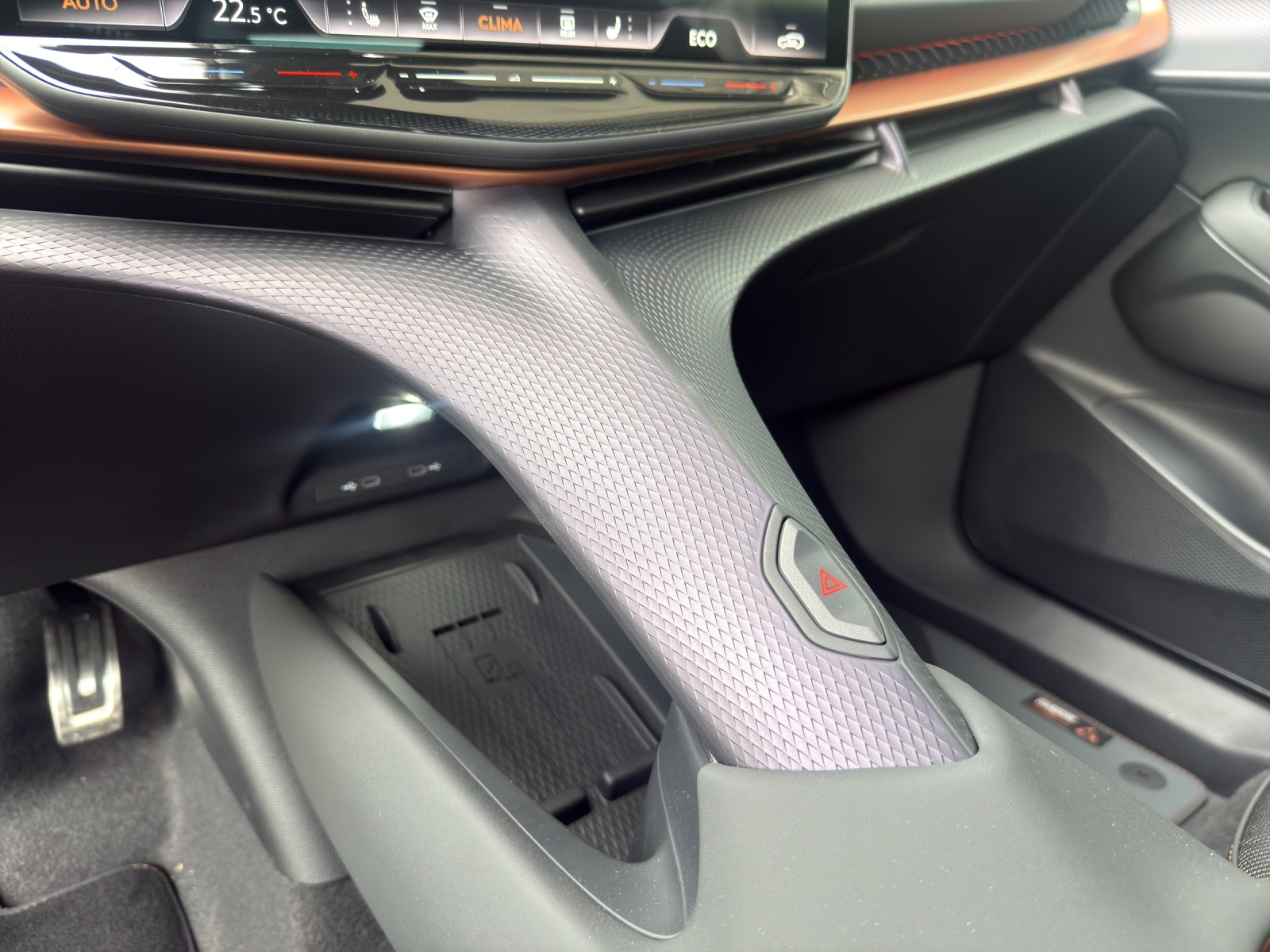 CUPRA Tavascan 77 kWh Edge Prime Edition-image-15