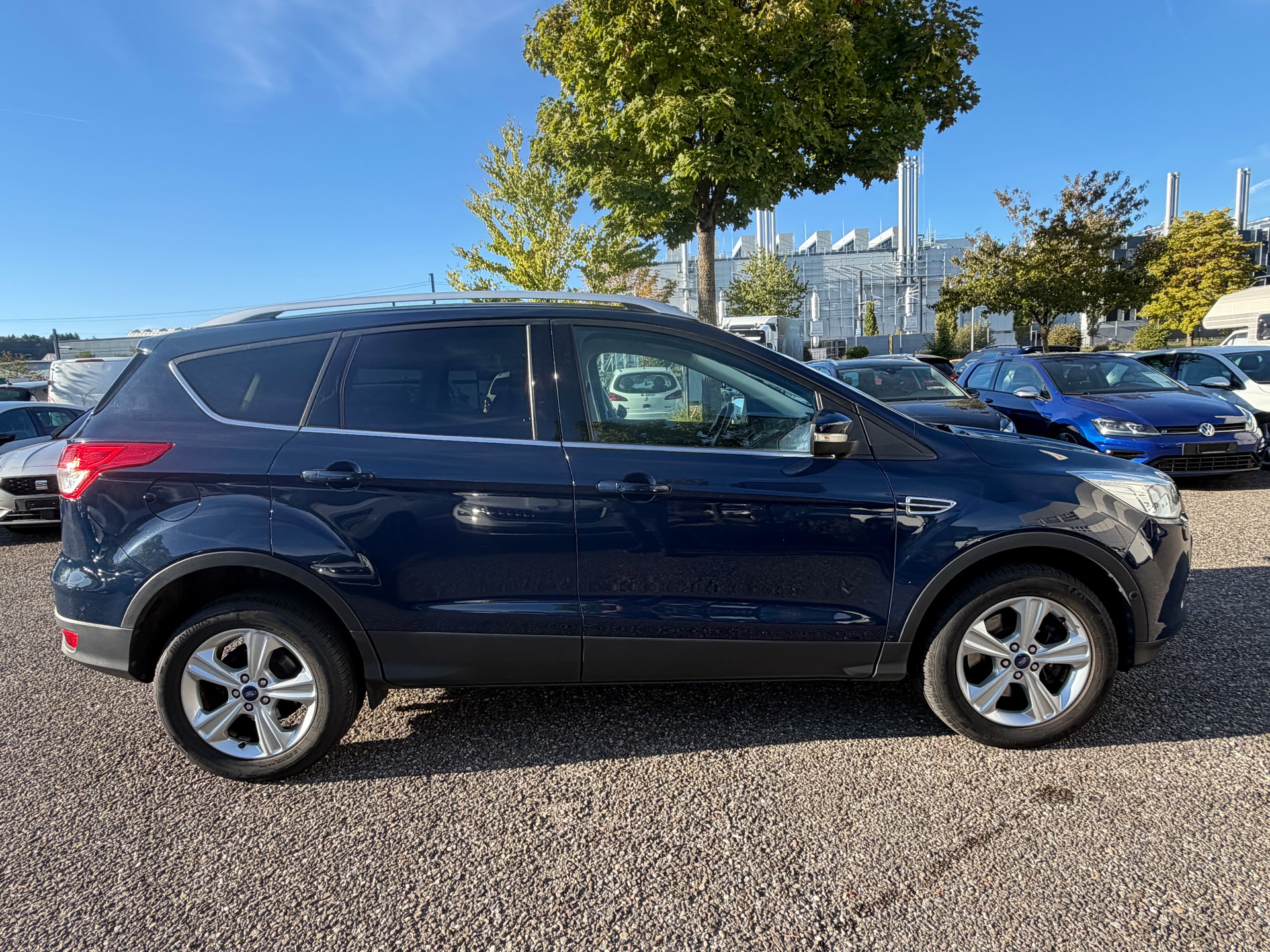 FORD Kuga 2.0 TDCi Carving 4WD PowerShift ***MFK 22.09.2026***-showroom-element-3