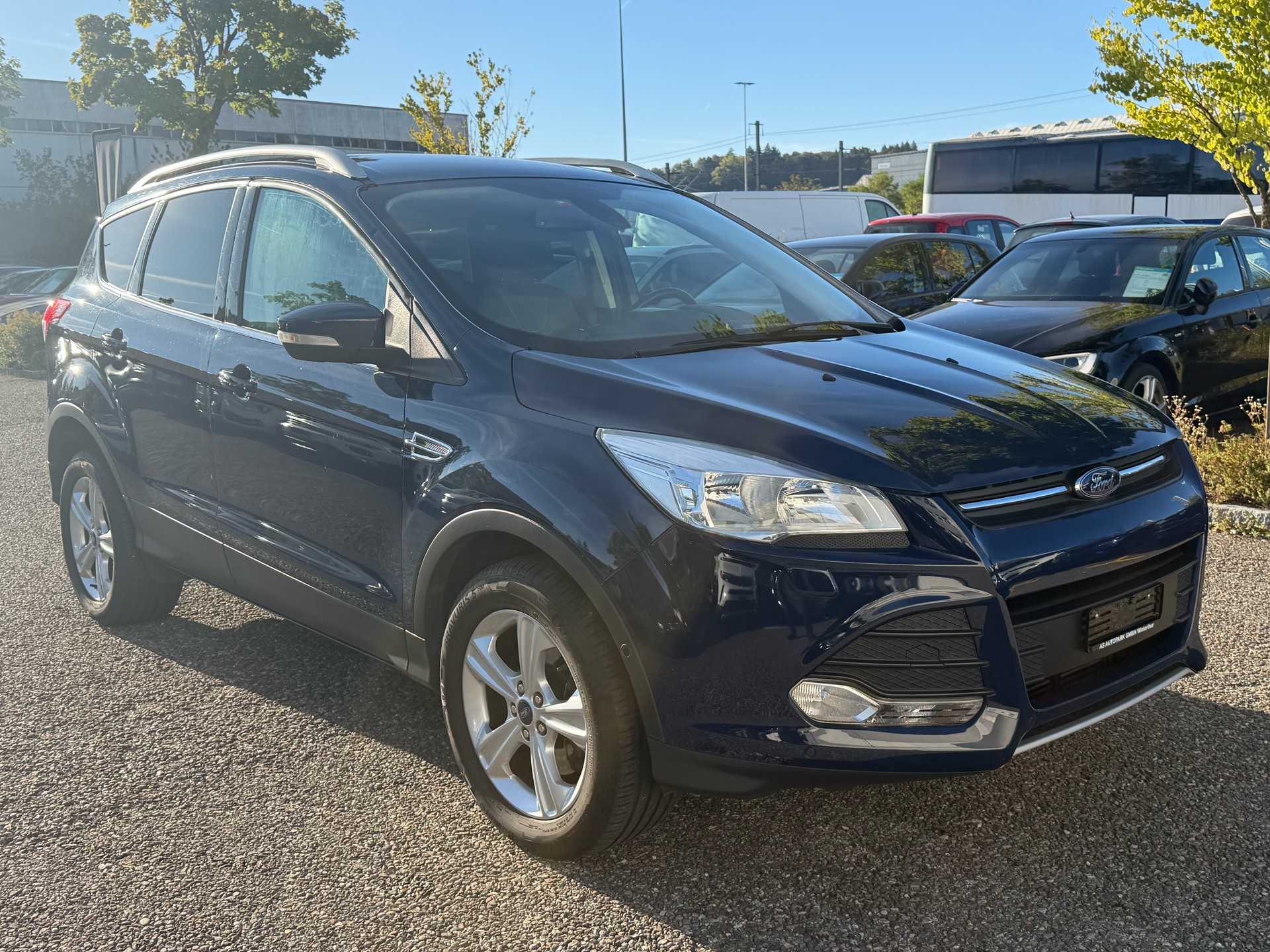 FORD Kuga 2.0 TDCi Carving 4WD PowerShift ***MFK 22.09.2026***-showroom-element-2