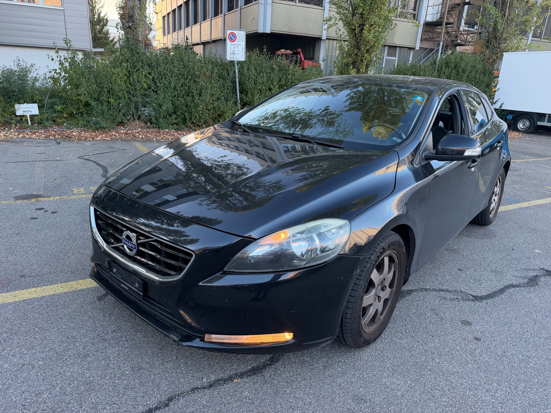 VOLVO V40 T4 R-Design Powershift