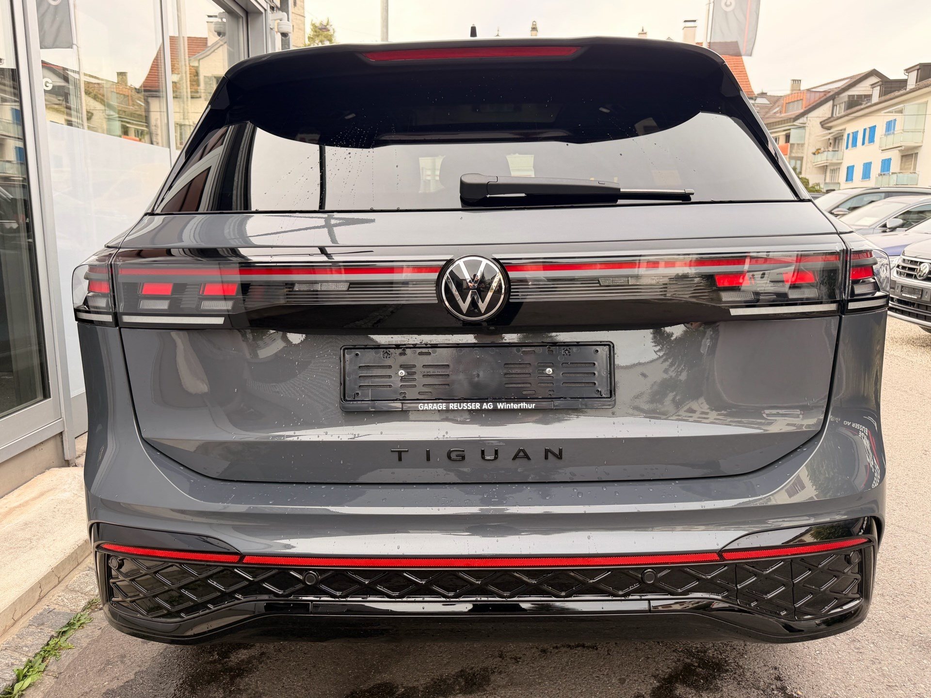 VW Tiguan 2.0 TSI 265PS 4Motion R-Line *** 360° KAMERA & PANORAMADACH ***-image-4