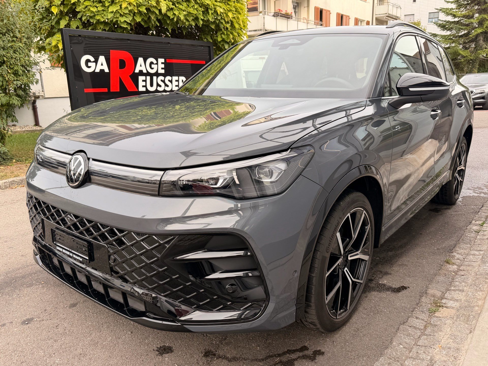 VW Tiguan 2.0 TSI 265PS 4Motion R-Line *** 360° KAMERA & PANORAMADACH ***