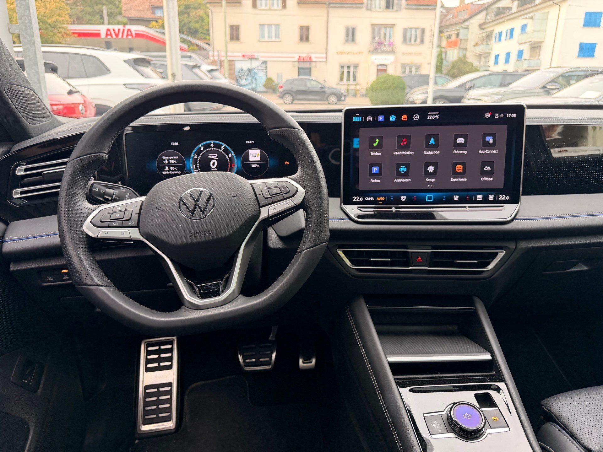 VW Tiguan 2.0 TSI 265PS 4Motion R-Line *** 360° KAMERA & PANORAMADACH ***-image-8