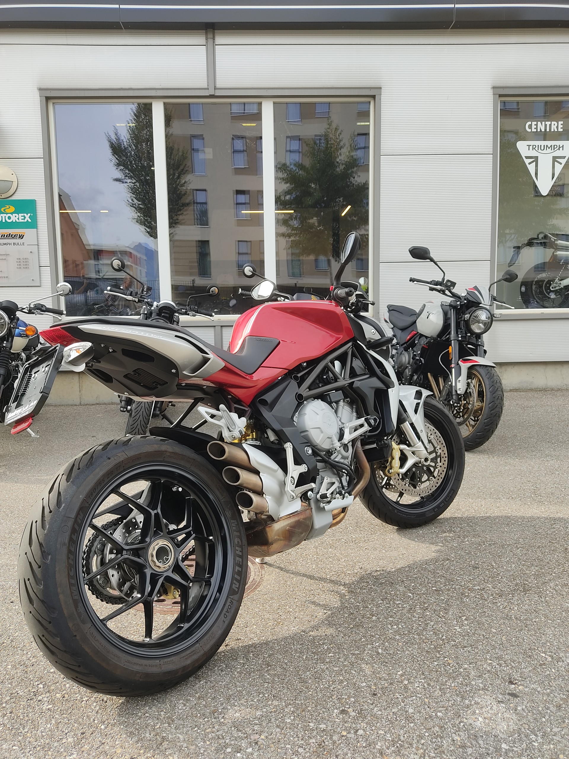 MV AGUSTA Brutale-image-2