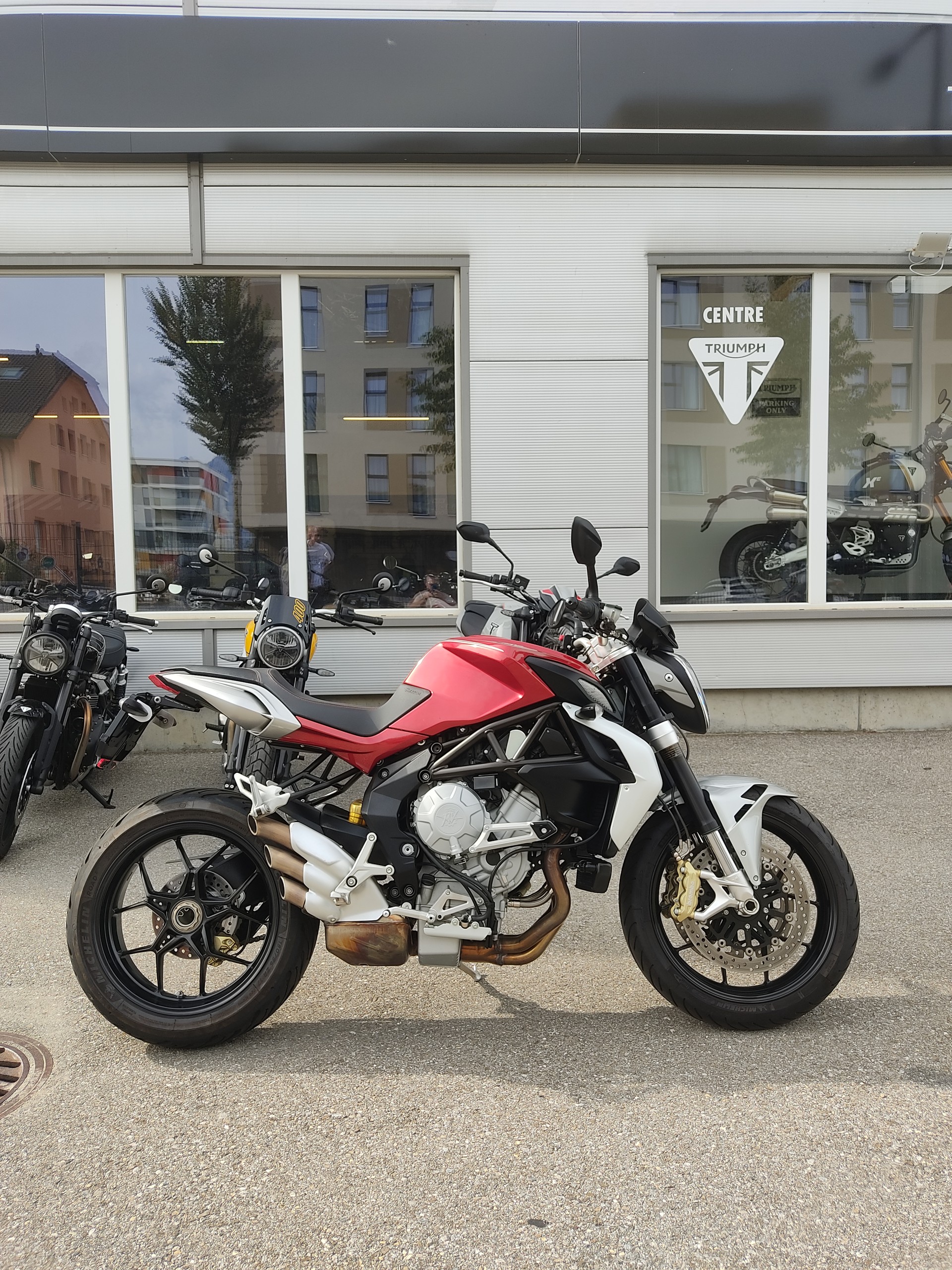 MV AGUSTA Brutale-image-1