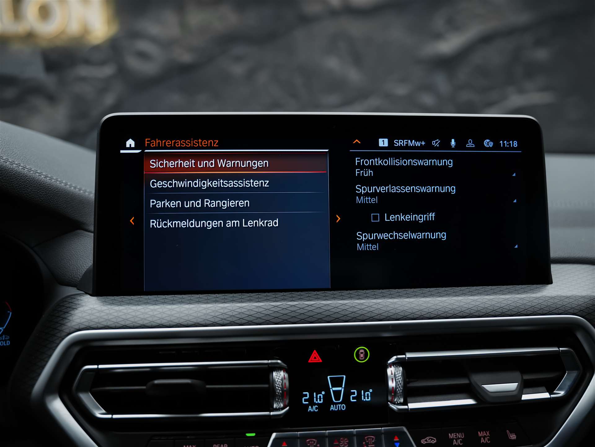 BMW X3 xDrive 48V M40d *Panorama*Laser*Head-Up*Harman/Kardon*-image-37