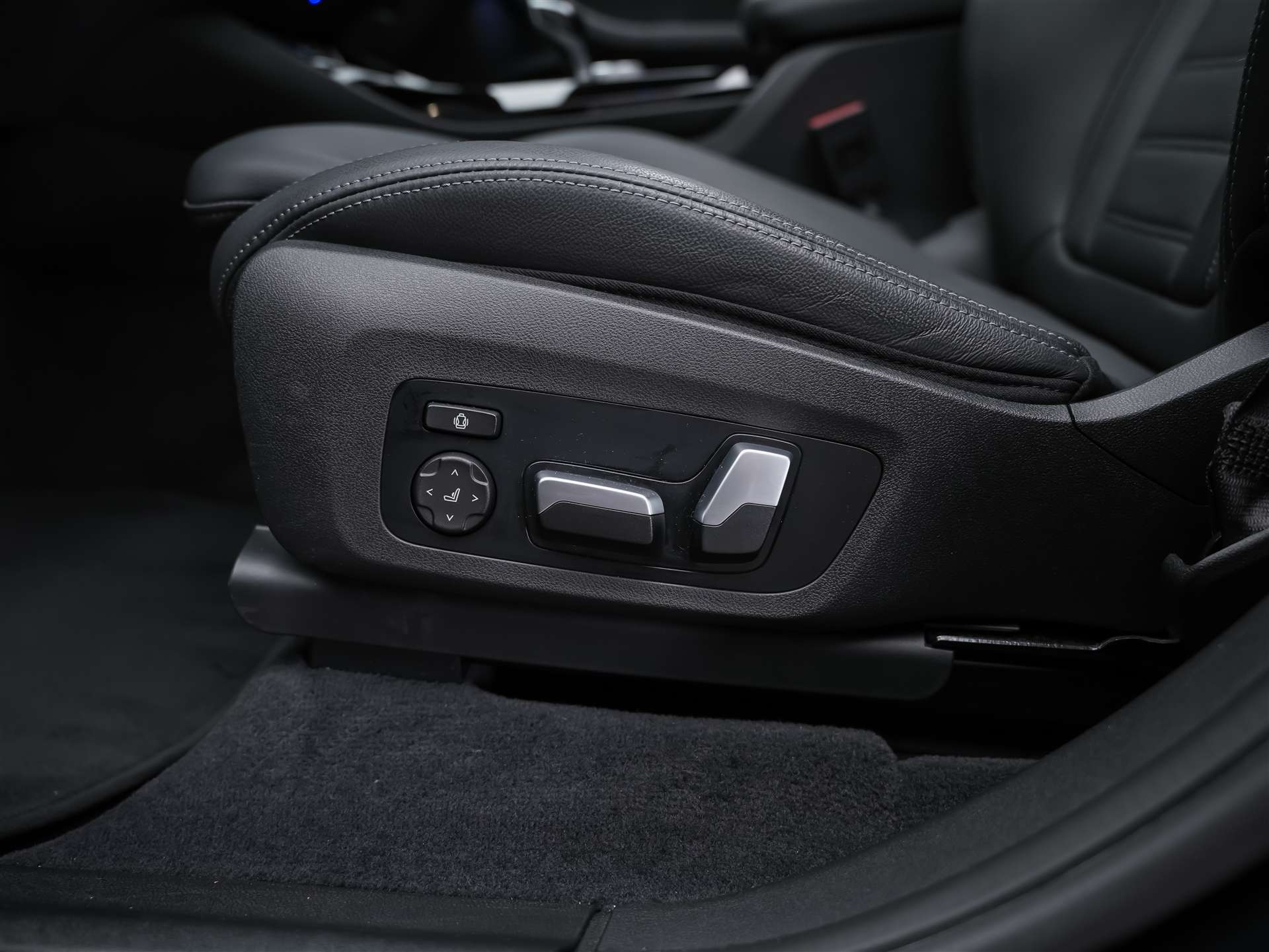 BMW X3 xDrive 48V M40d *Panorama*Laser*Head-Up*Harman/Kardon*-image-28