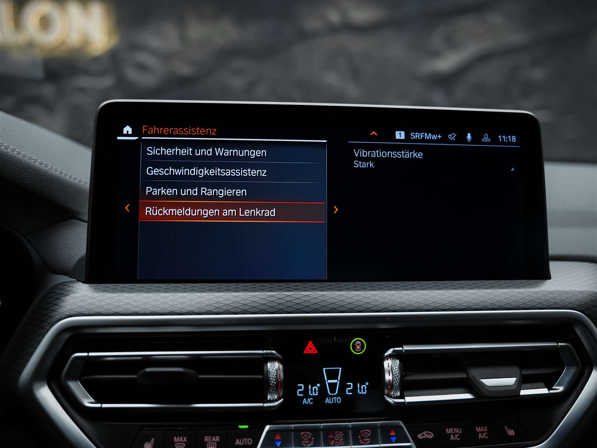 BMW X3 xDrive 48V M40d *Panorama*Laser*Head-Up*Harman/Kardon*-image-40