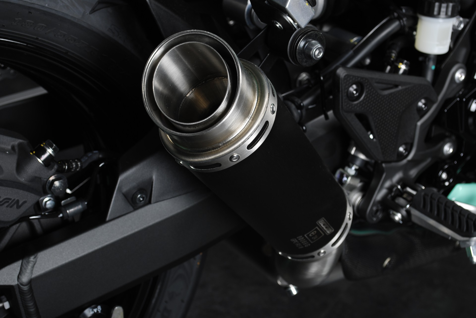 KAWASAKI Z 900 (35kW) MY27 - Sonderumbau-image-2