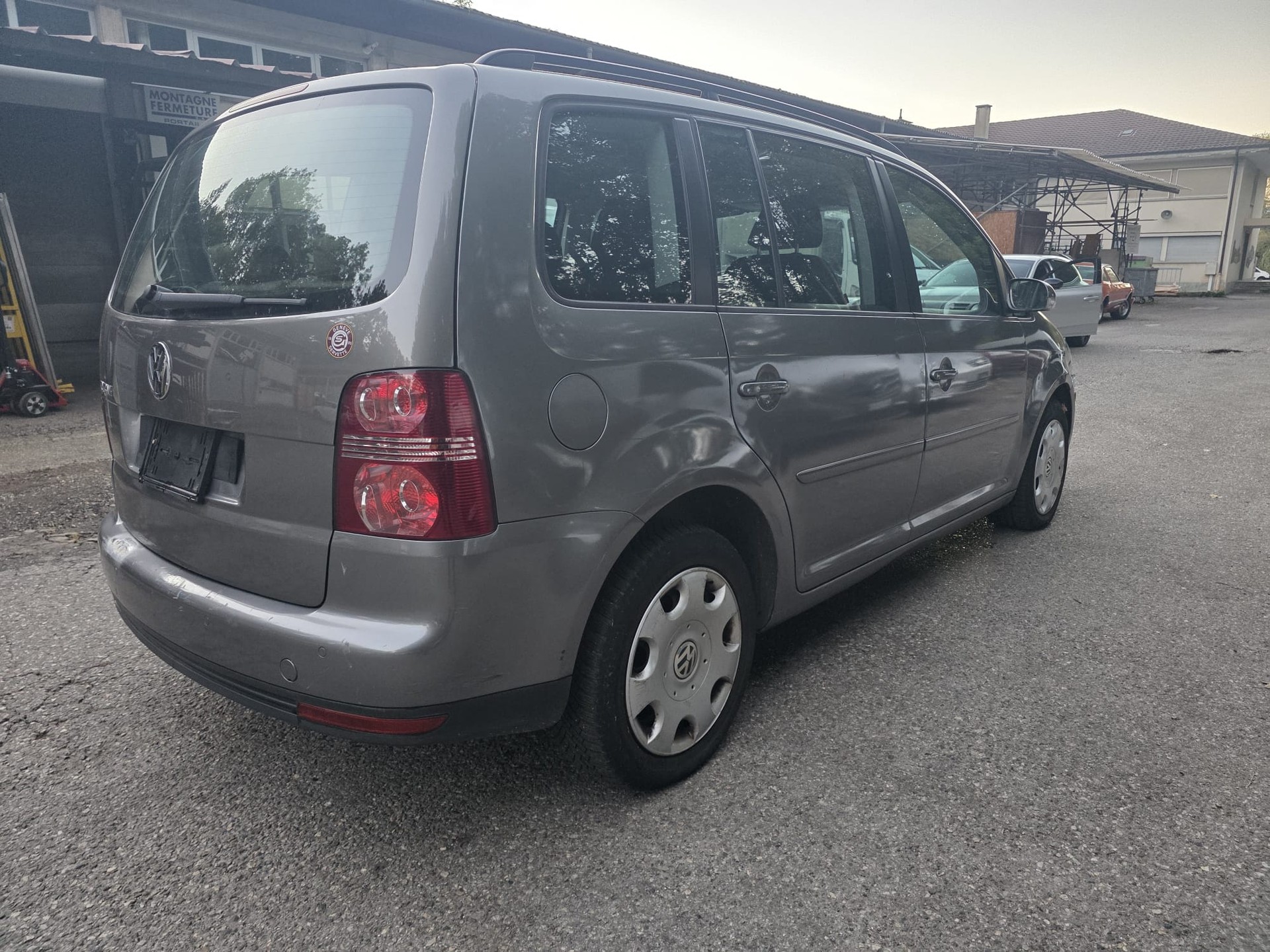 VW Touran 1.4 TSI Trendline-image-6