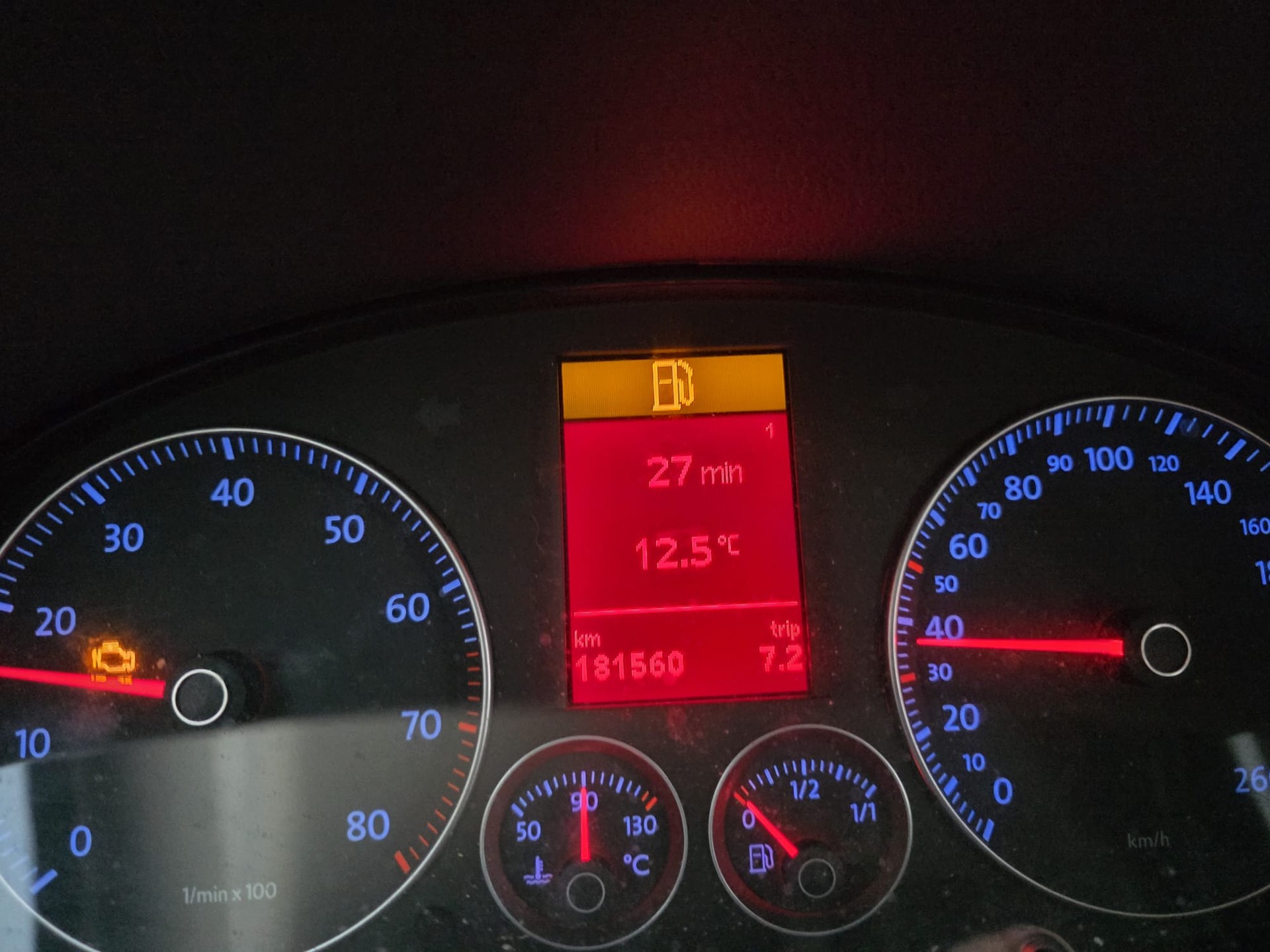 VW Touran 1.4 TSI Trendline-image-10
