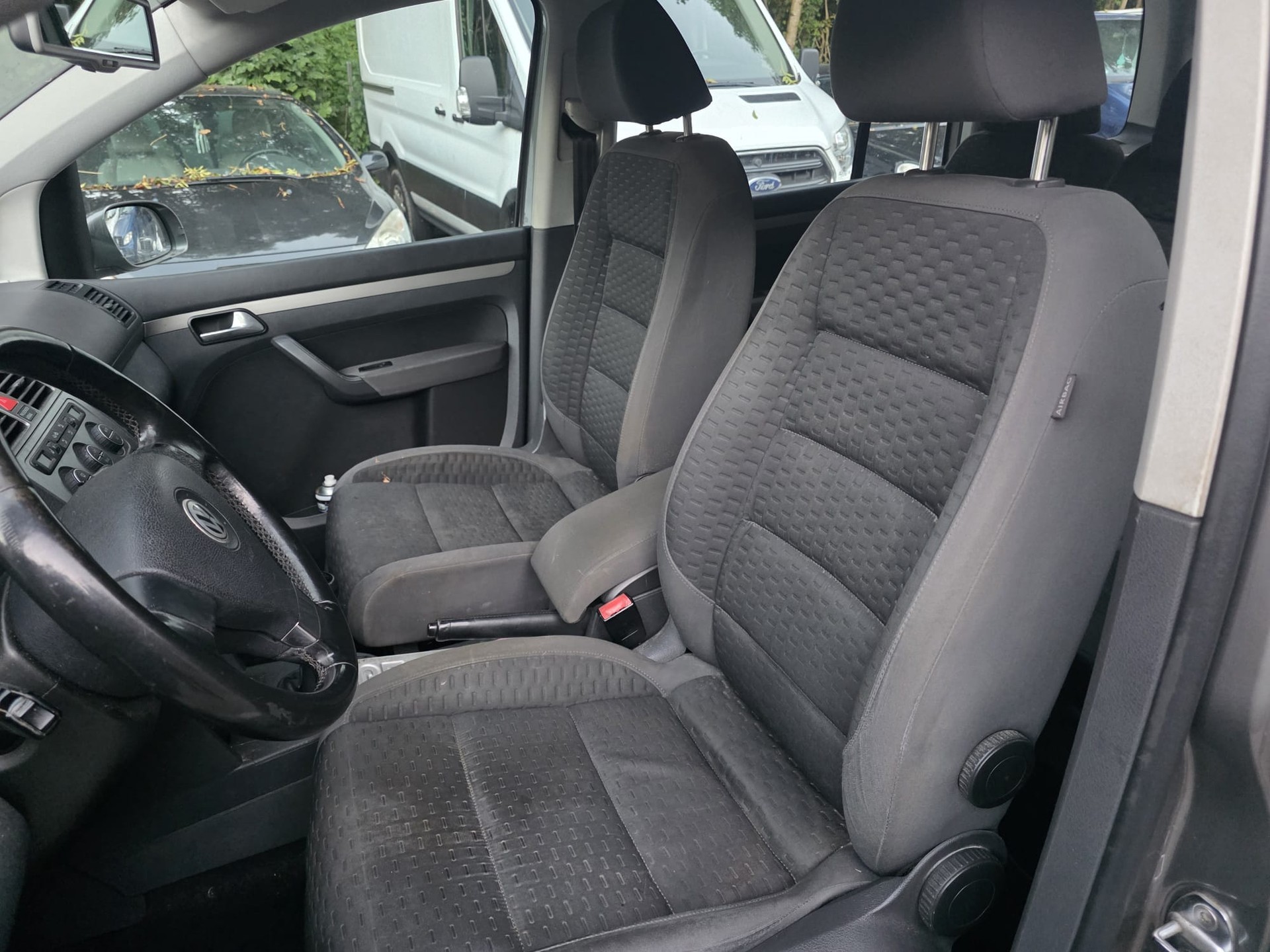 VW Touran 1.4 TSI Trendline-image-9